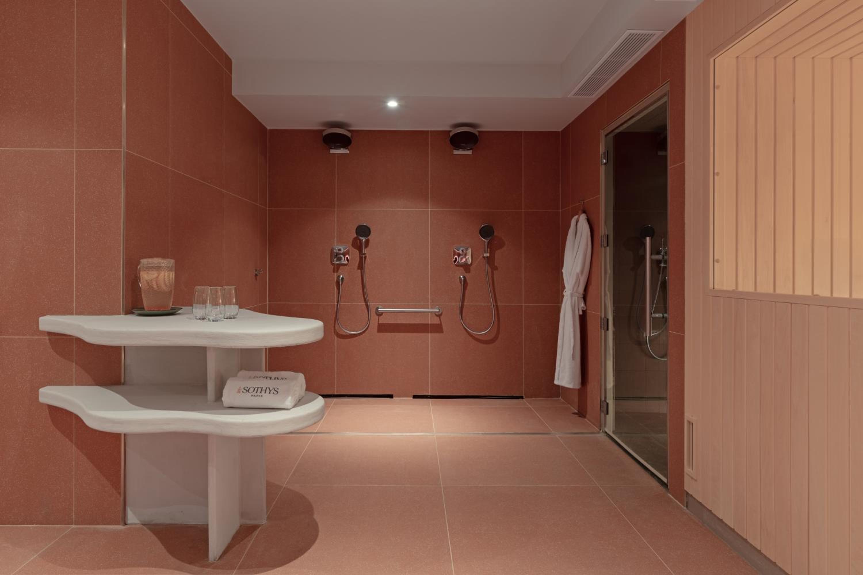 Superior Room with Spa Access - One Hour Spa Access Per Person photo 3