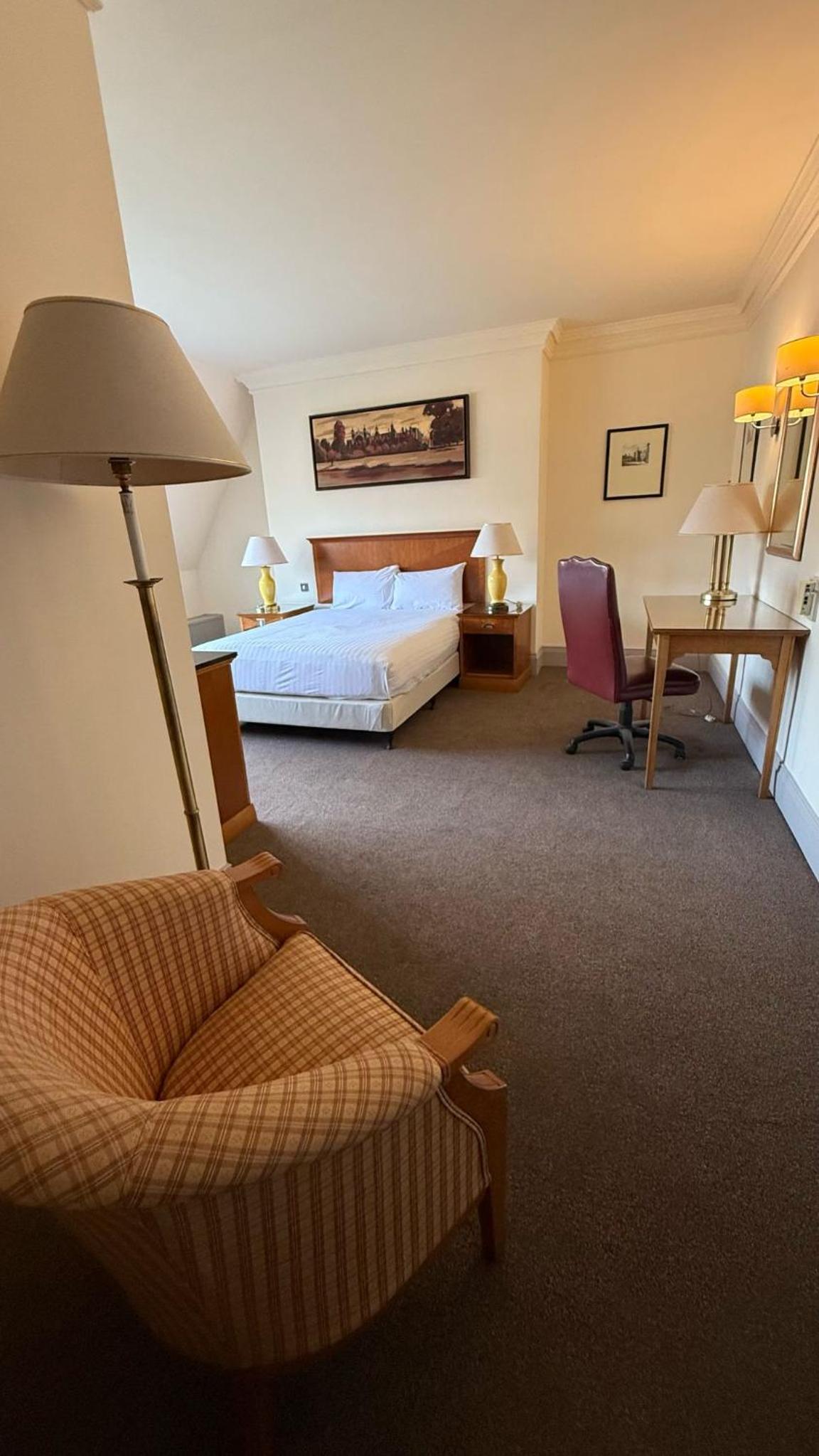 Deluxe King Room photo 1