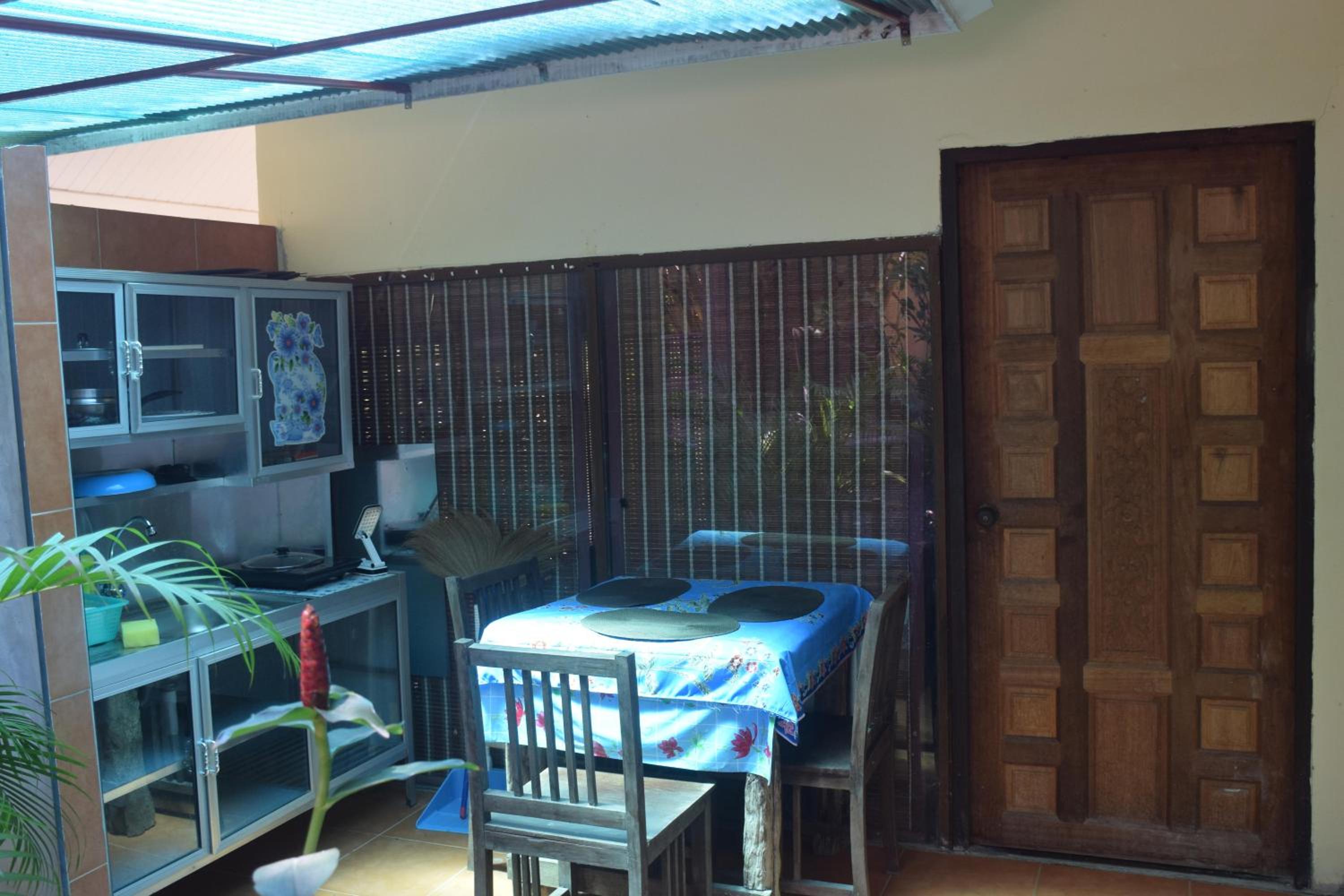 Apartment photo 2