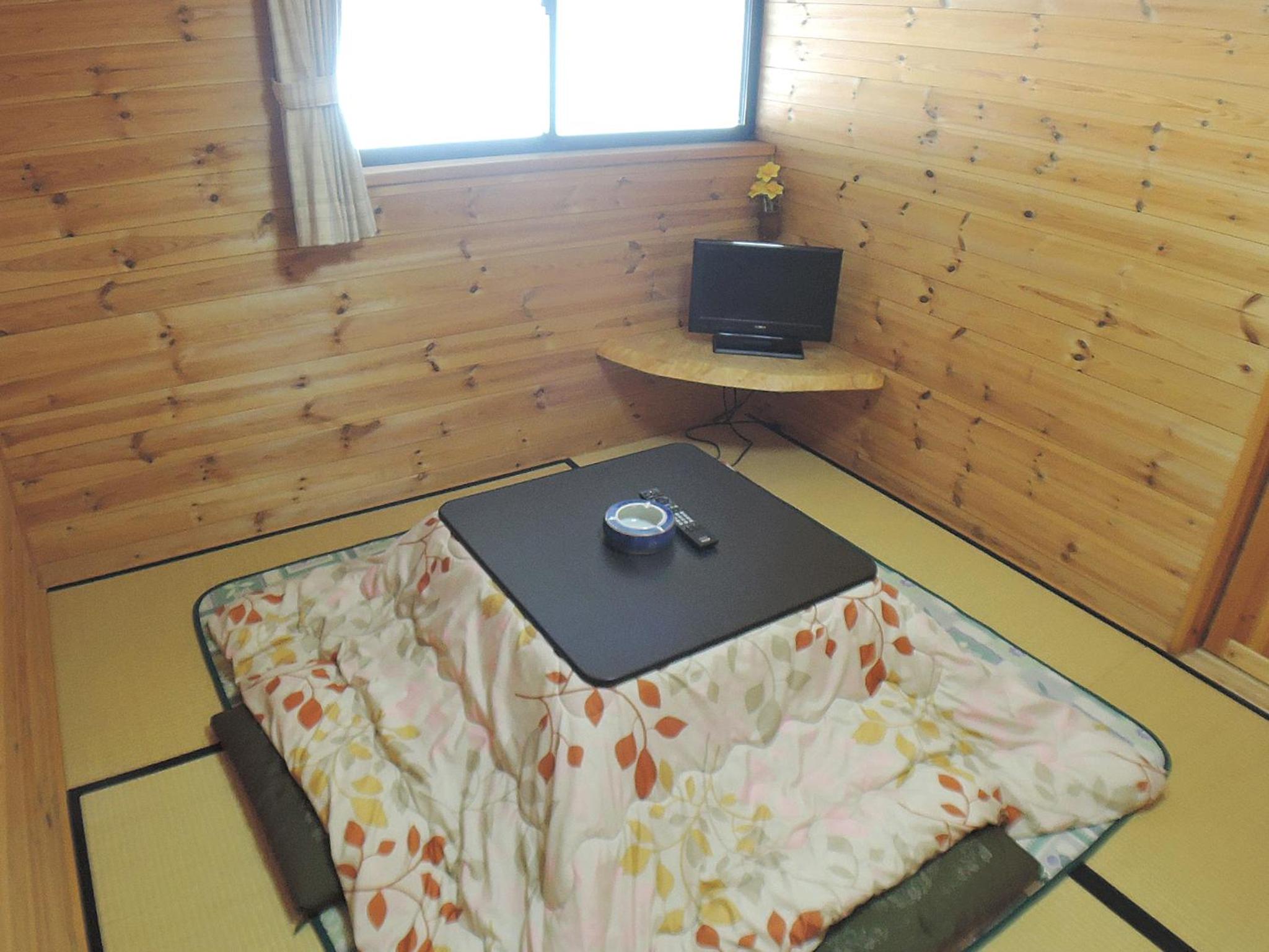 Japanese-Style Room with Shared Bathroom and Shared Toilet photo 3