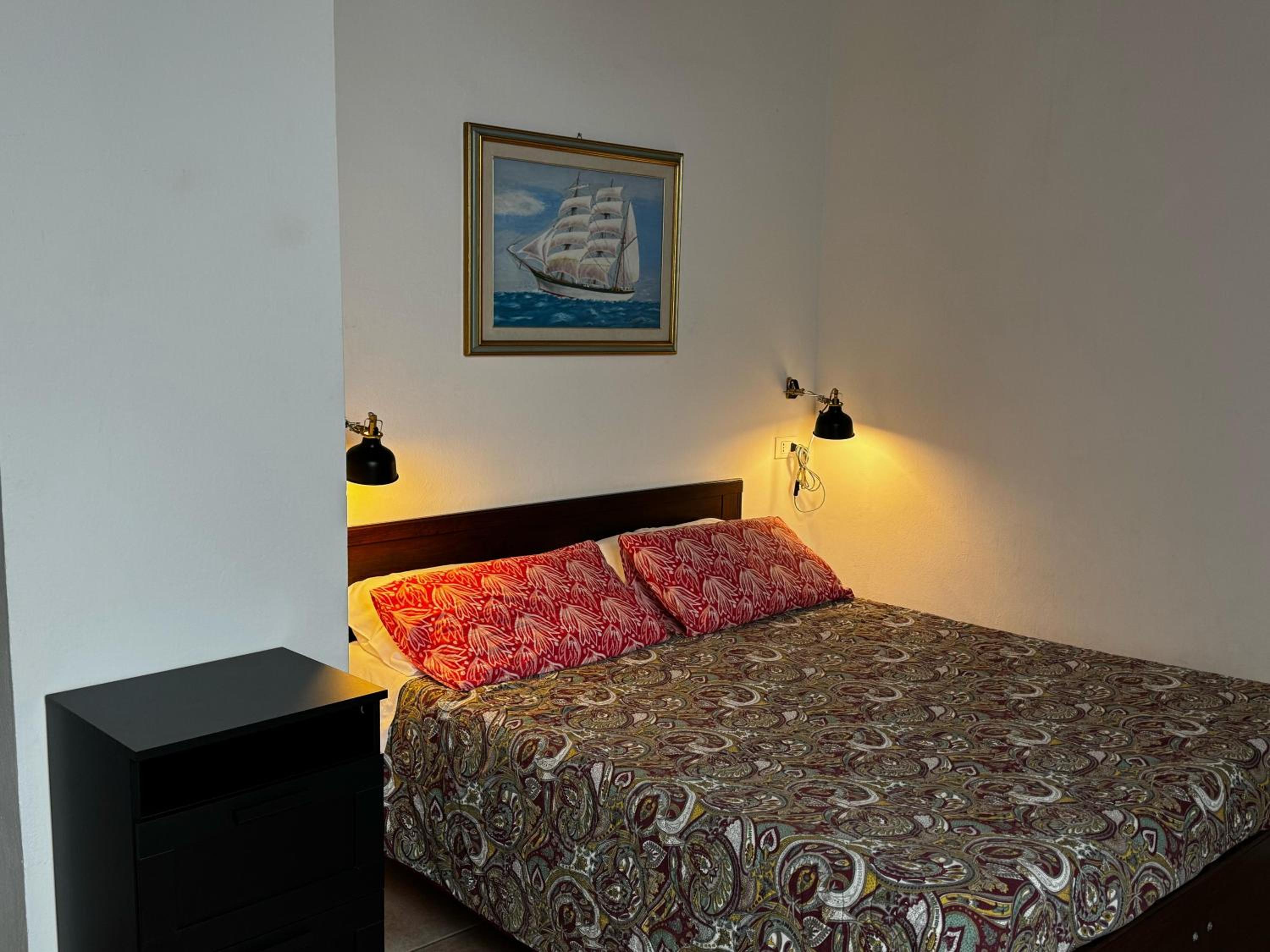 Large Double Room photo 2
