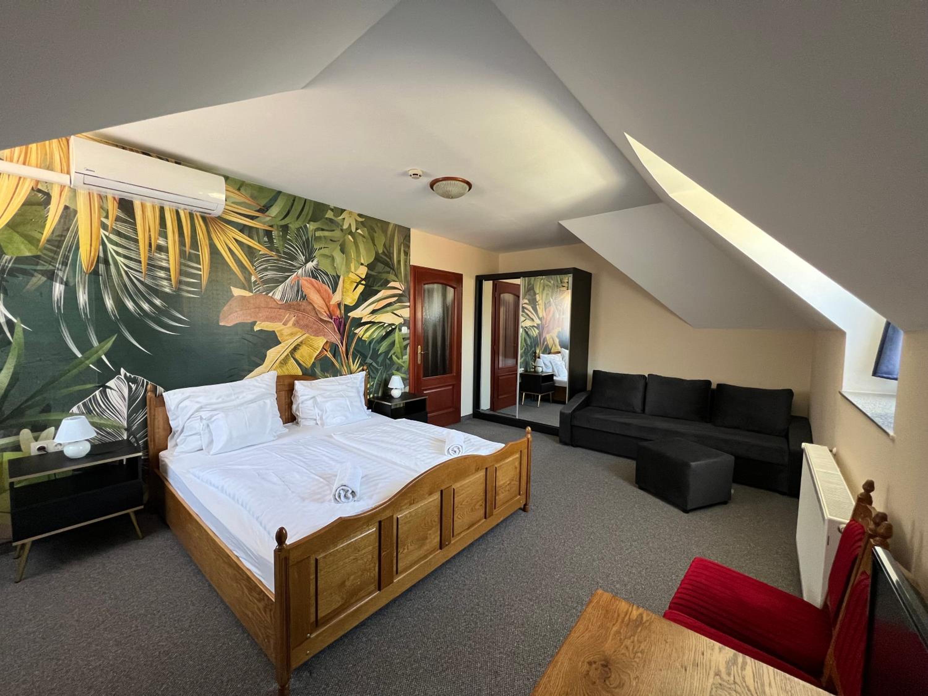 Standard Family Room