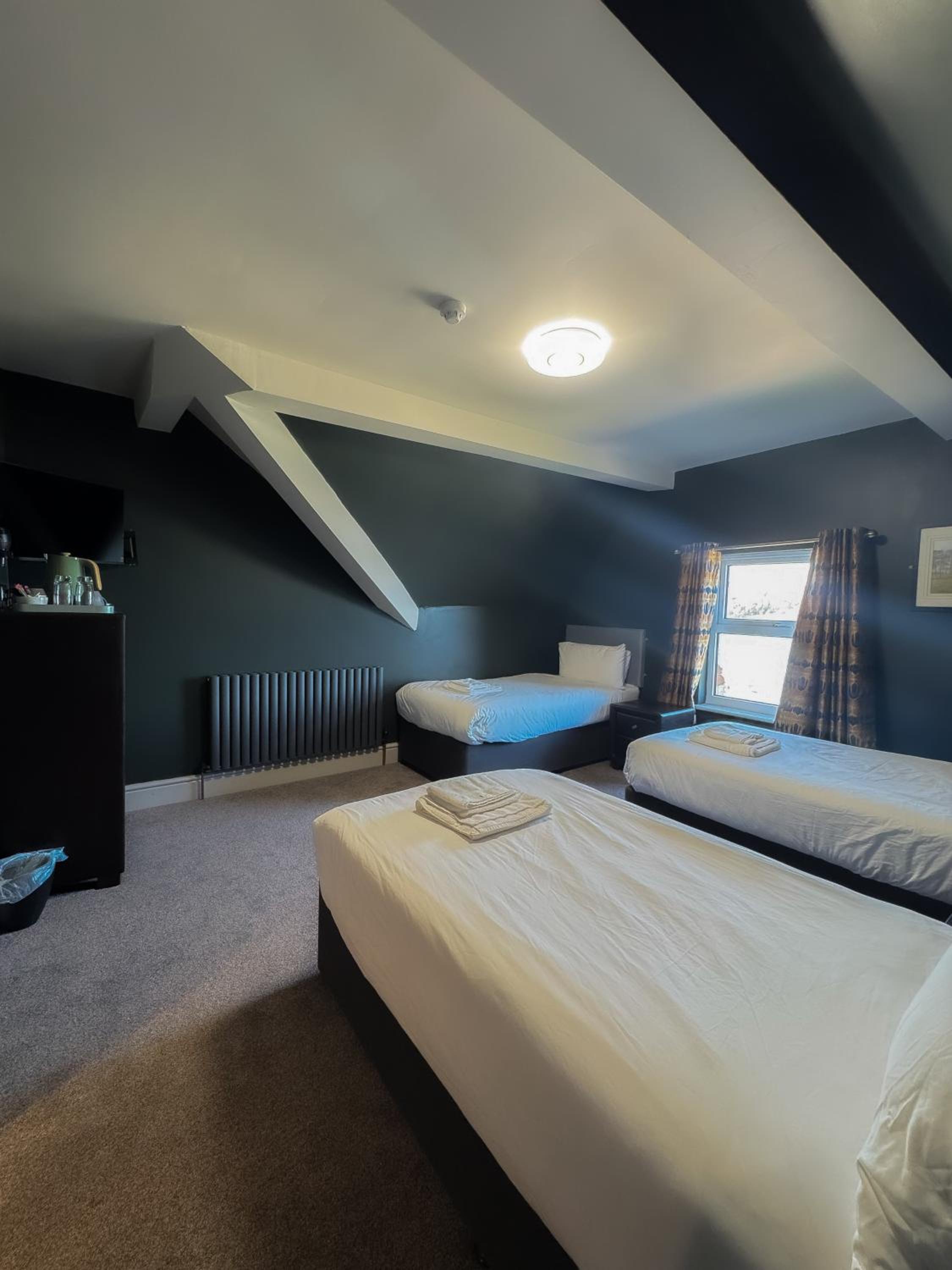 Triple Room with Sea View