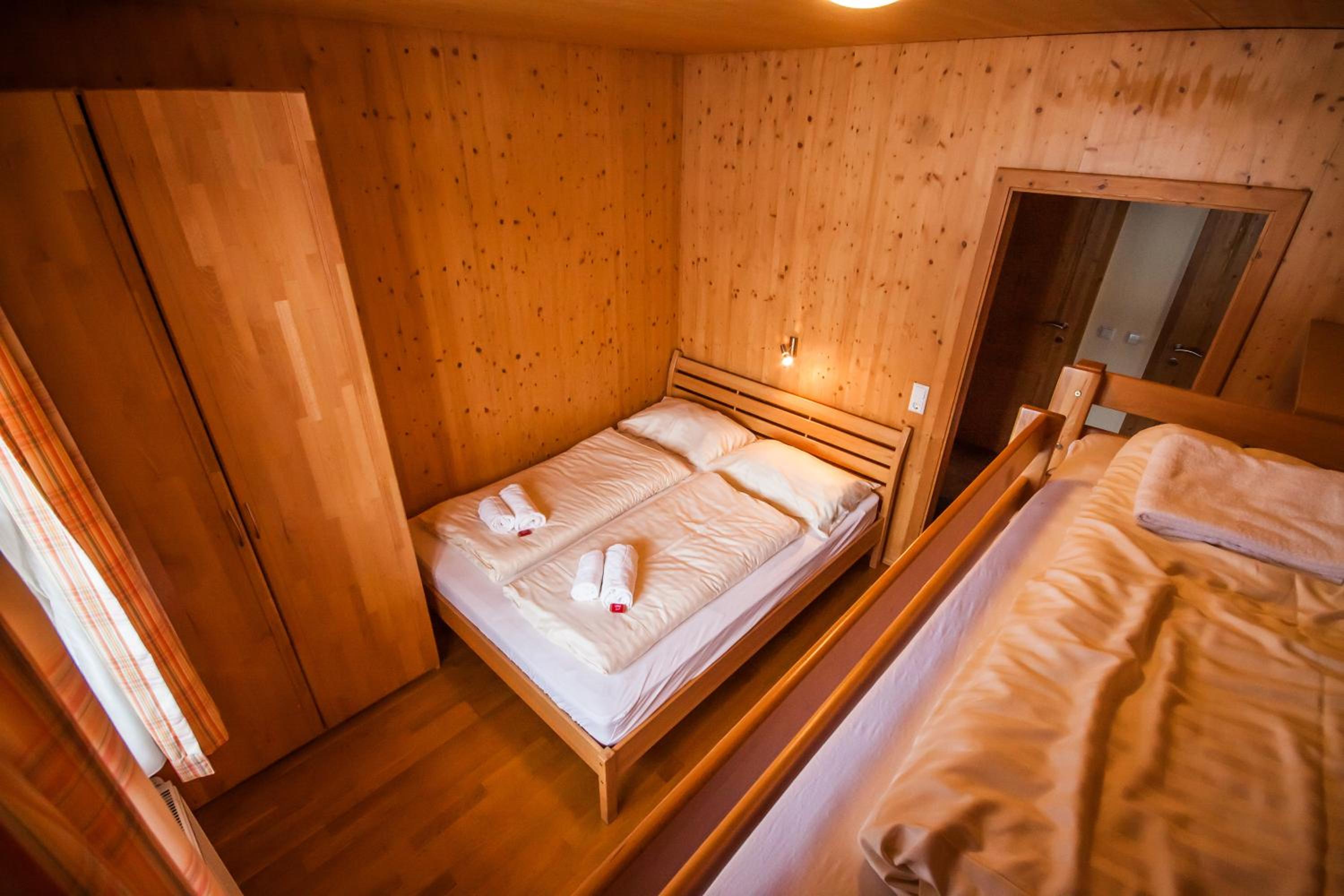 One-Bedroom Apartment - Photo 3
