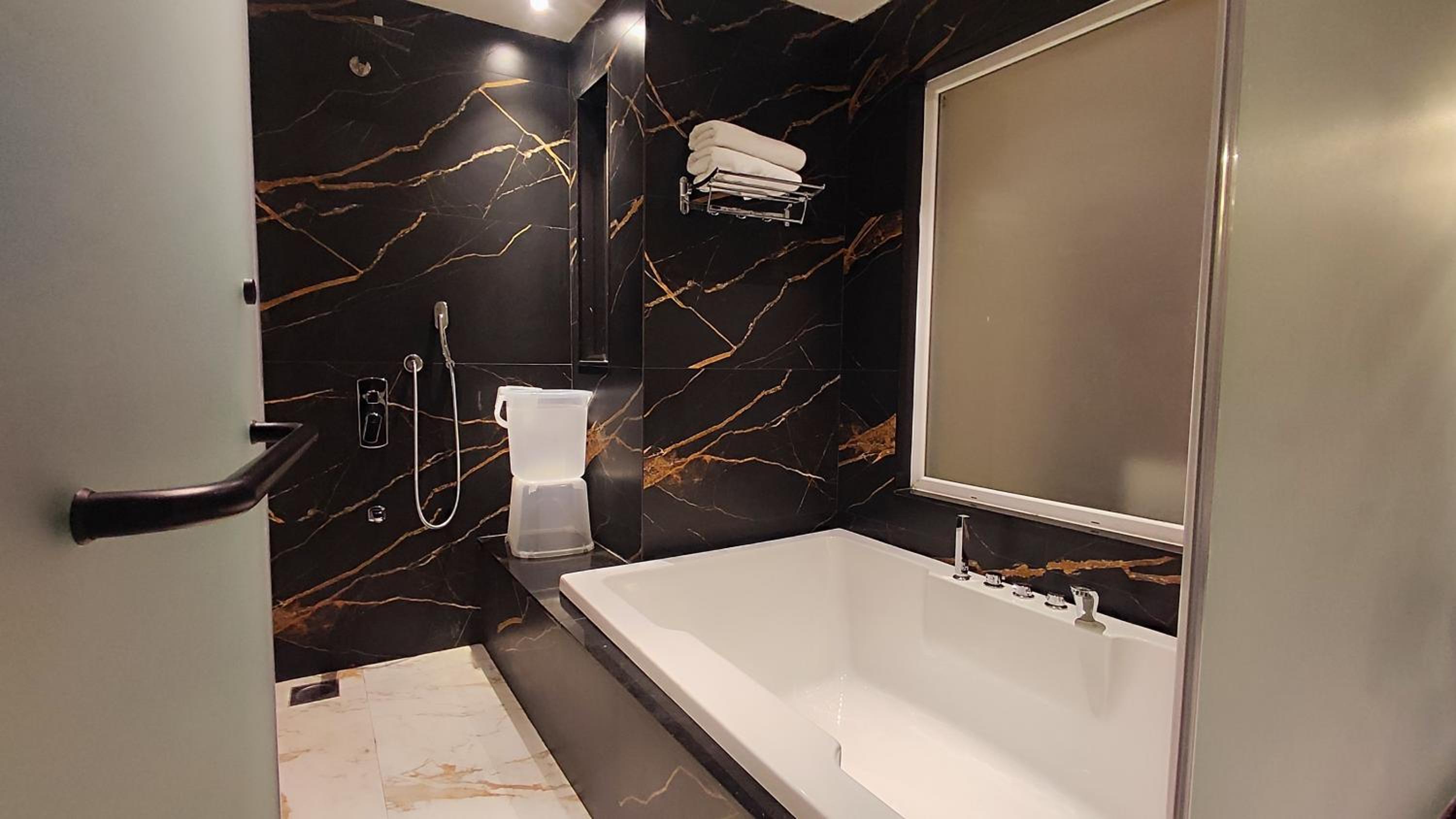 Harmony Suite - Photo 1
