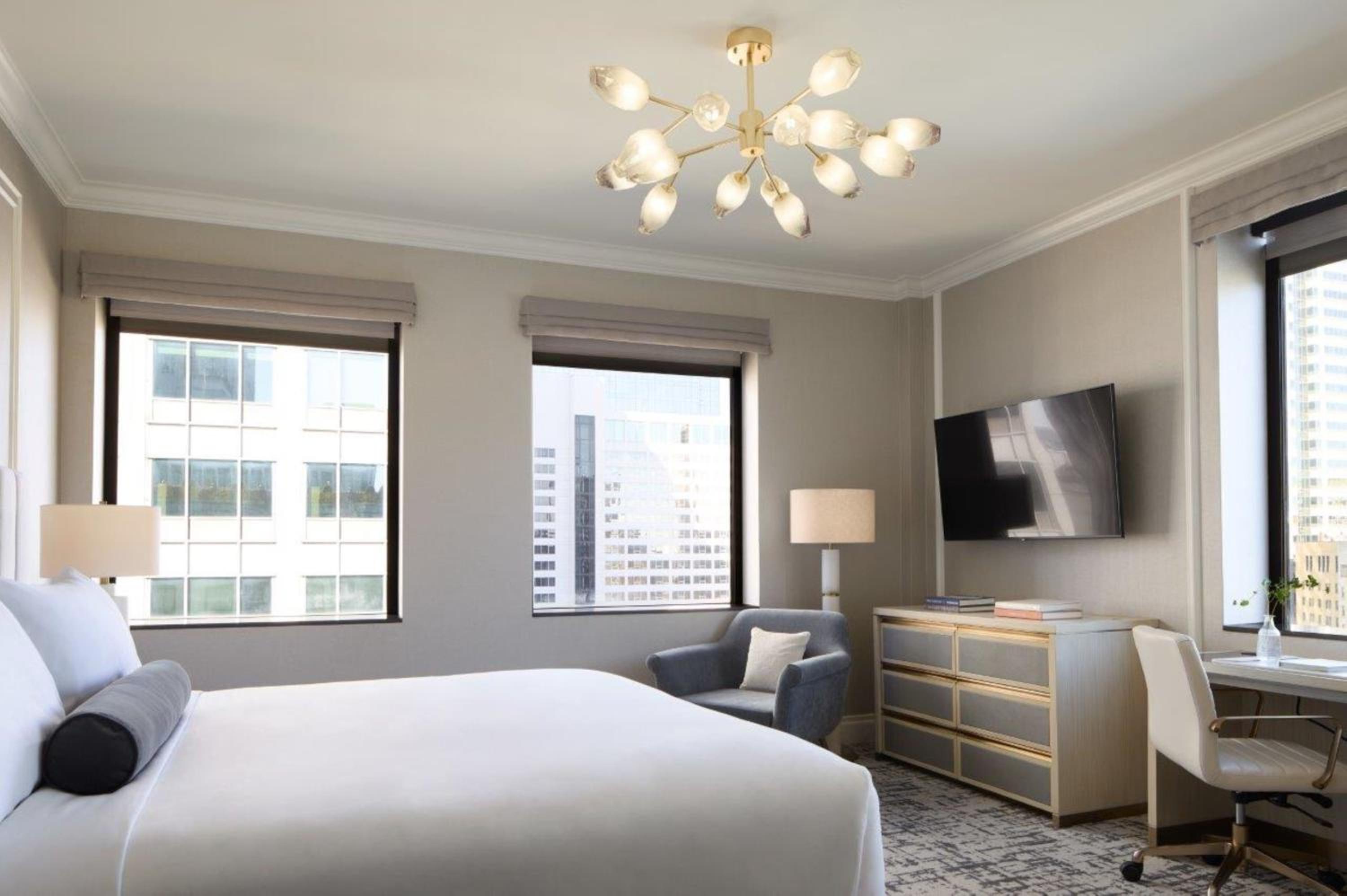 Premium King Room - Photo 1