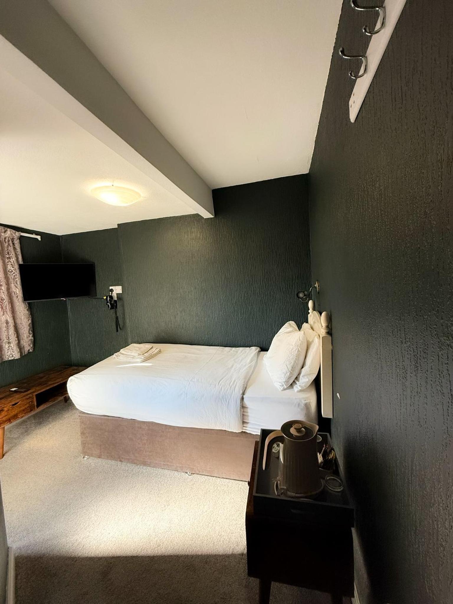 Small Single Room