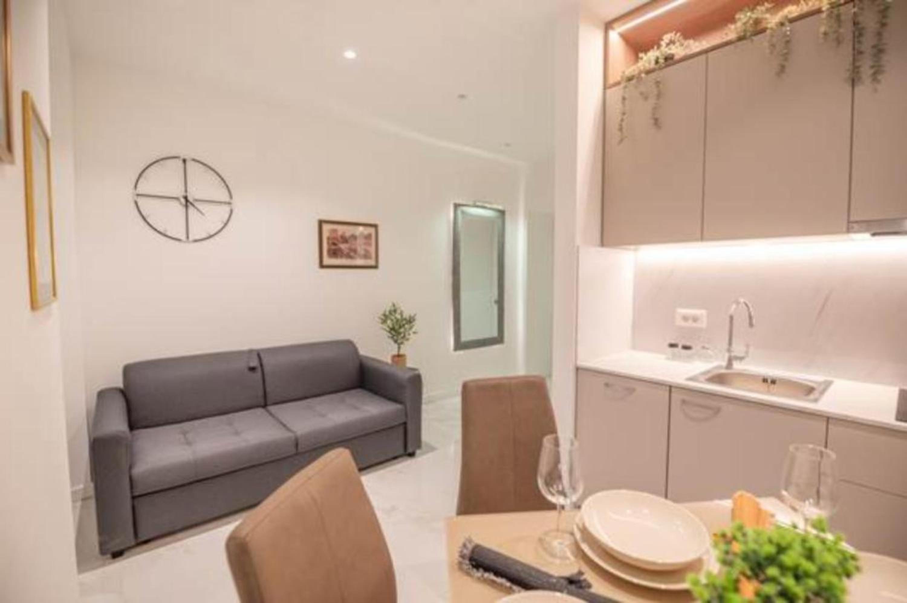 Deluxe Apartment