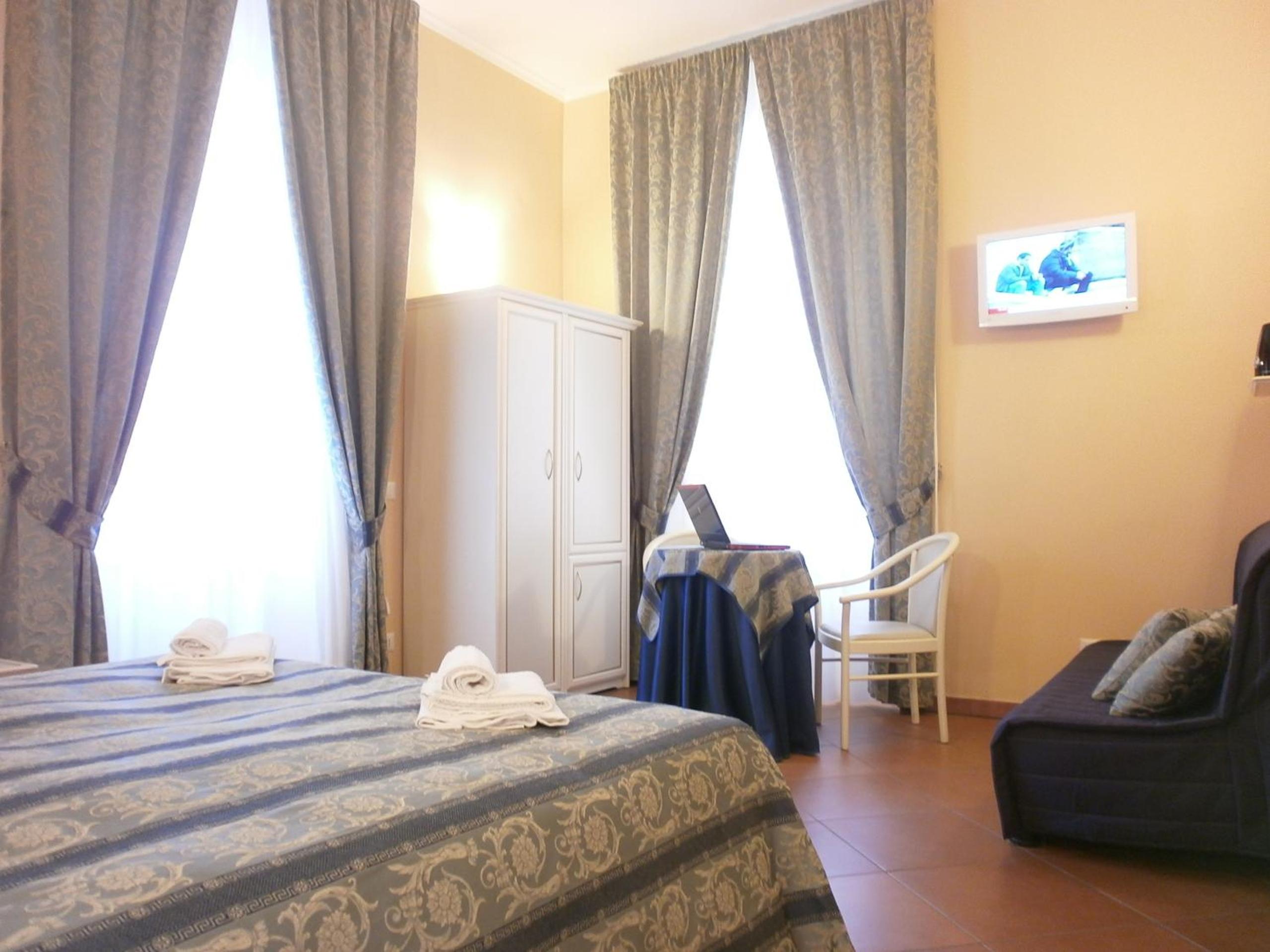Double or Twin Room photo 1