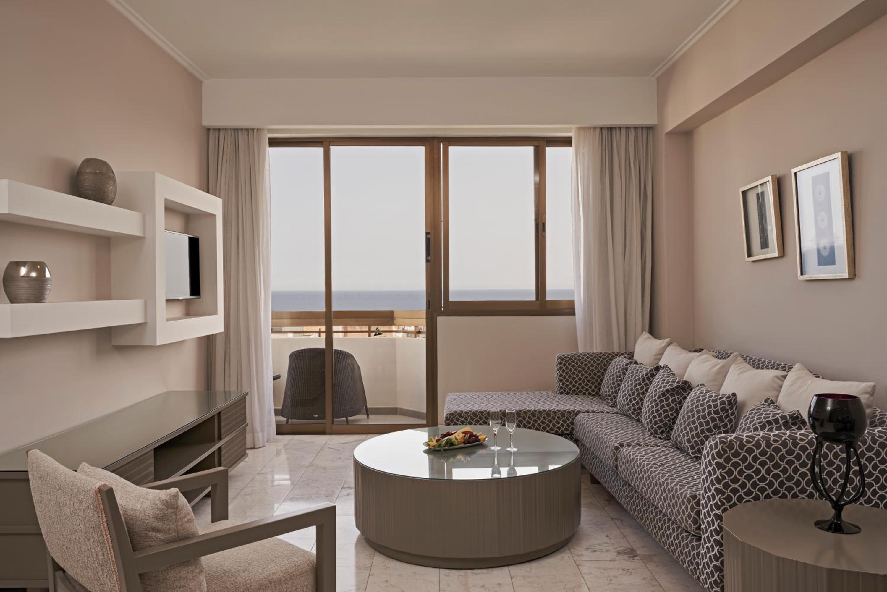 Executive Suite photo 2