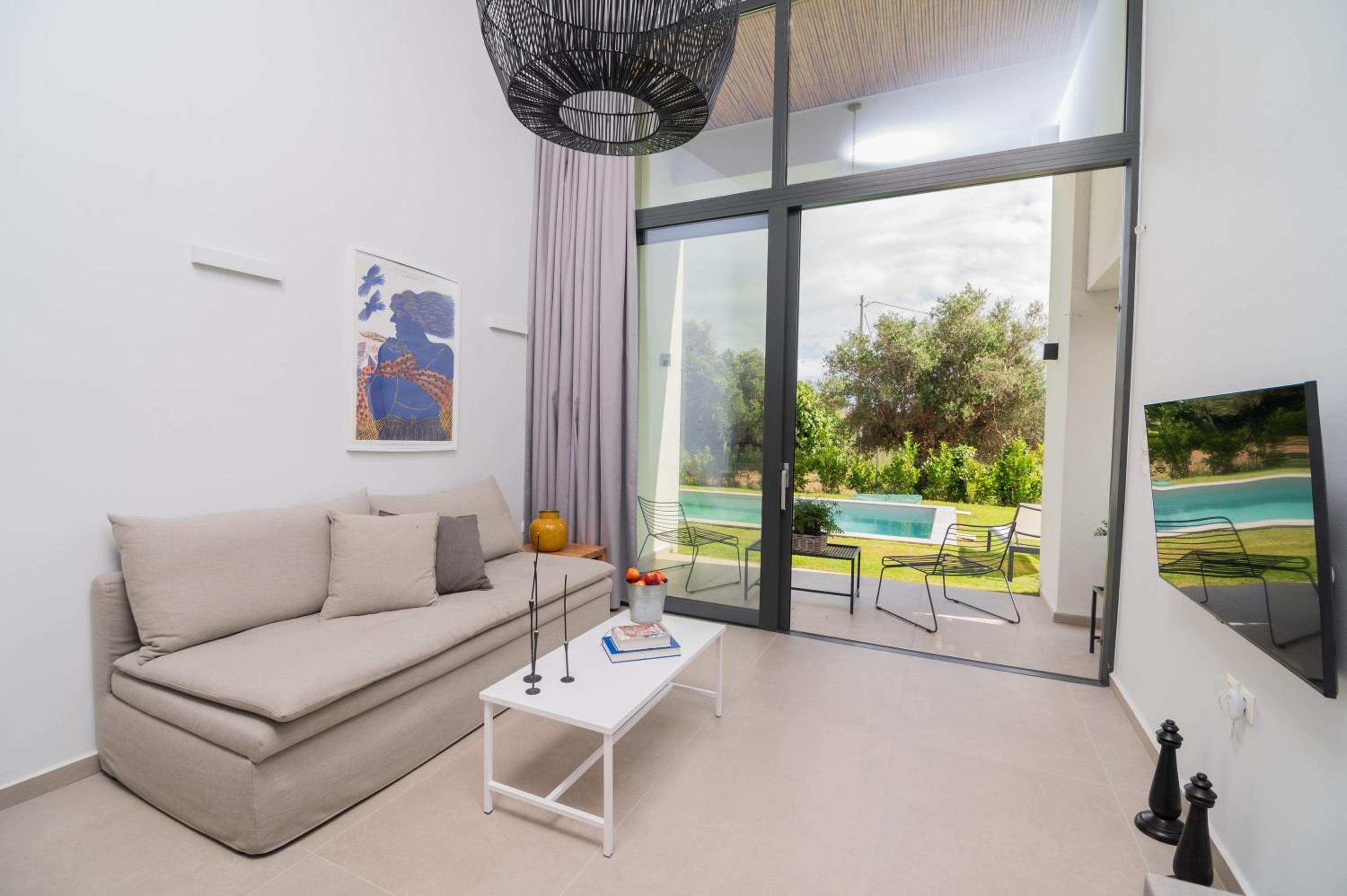 Aphrodite - One Bedroom Villa with shared pool