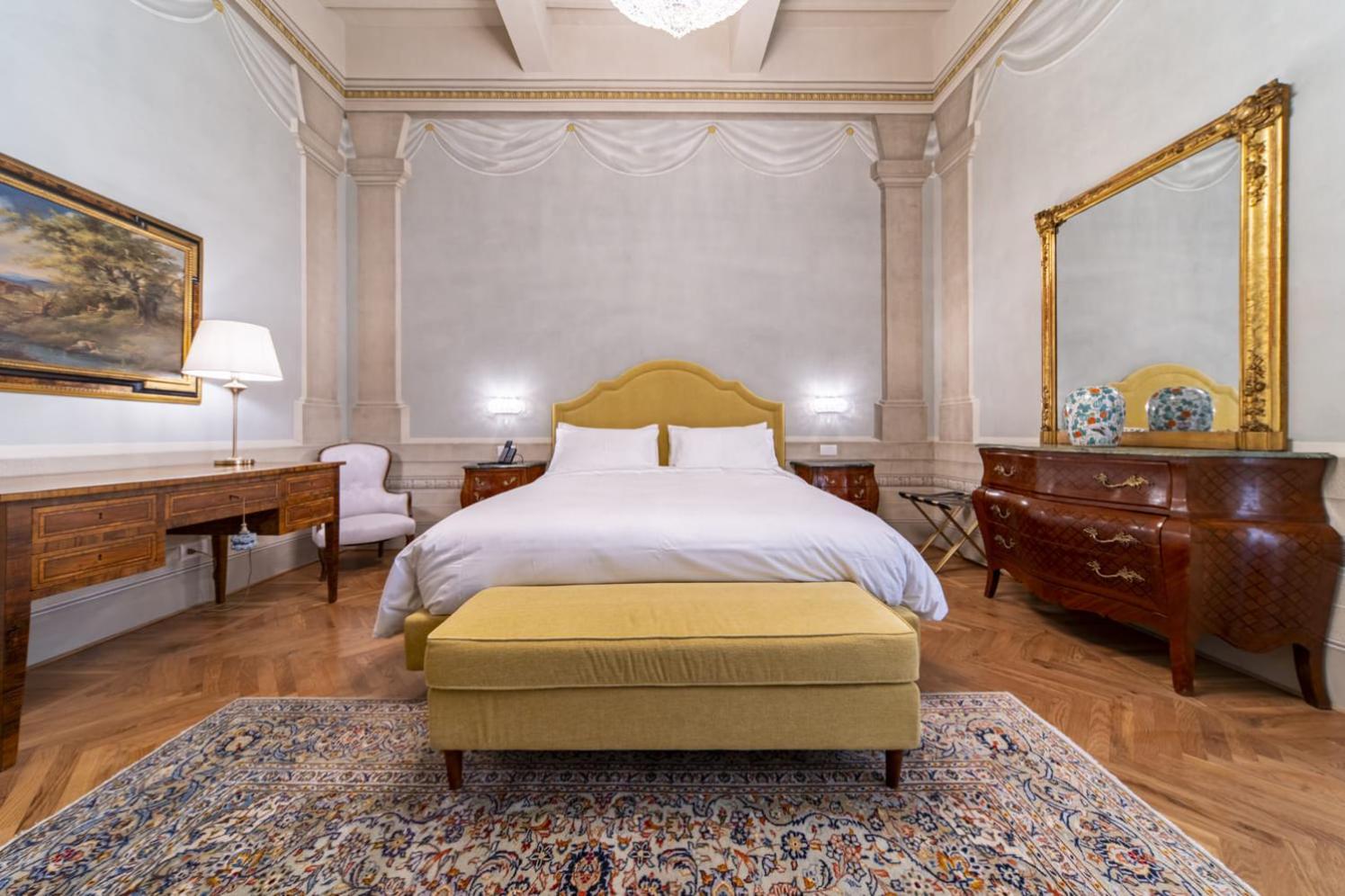 King Room