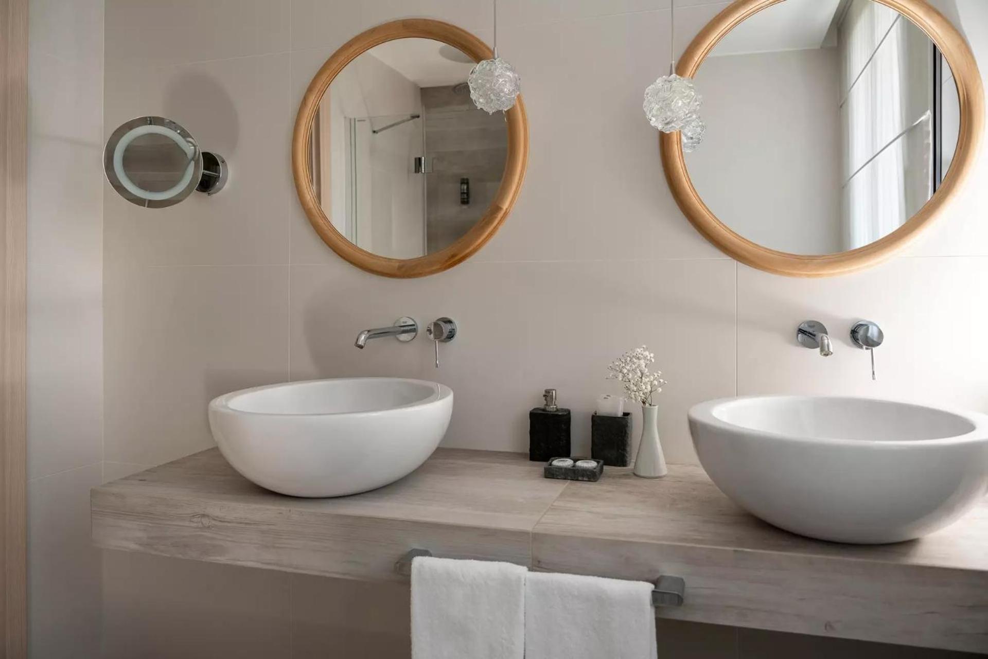 Deluxe Suite - Photo 3