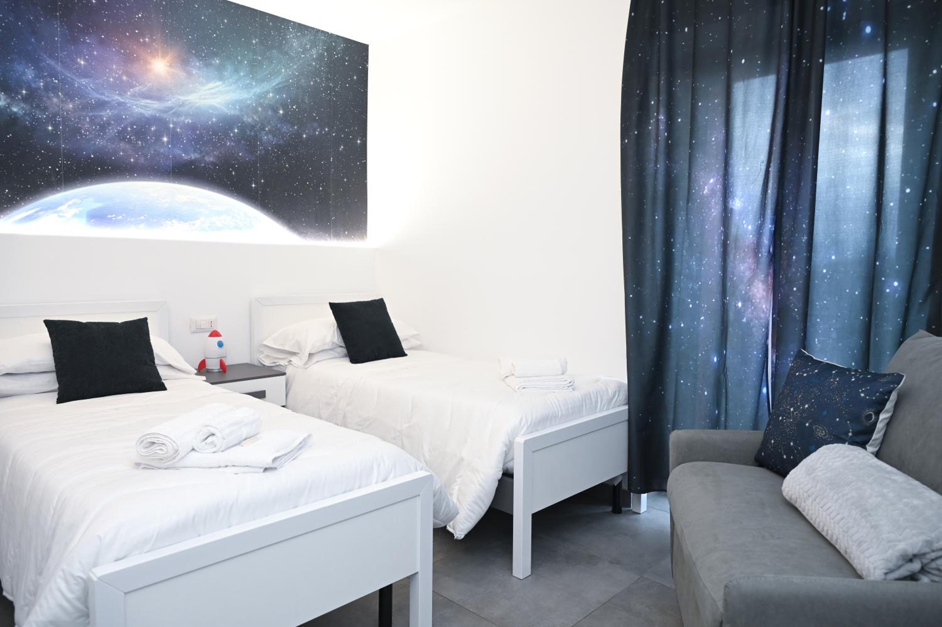 Deluxe Family Room photo 2