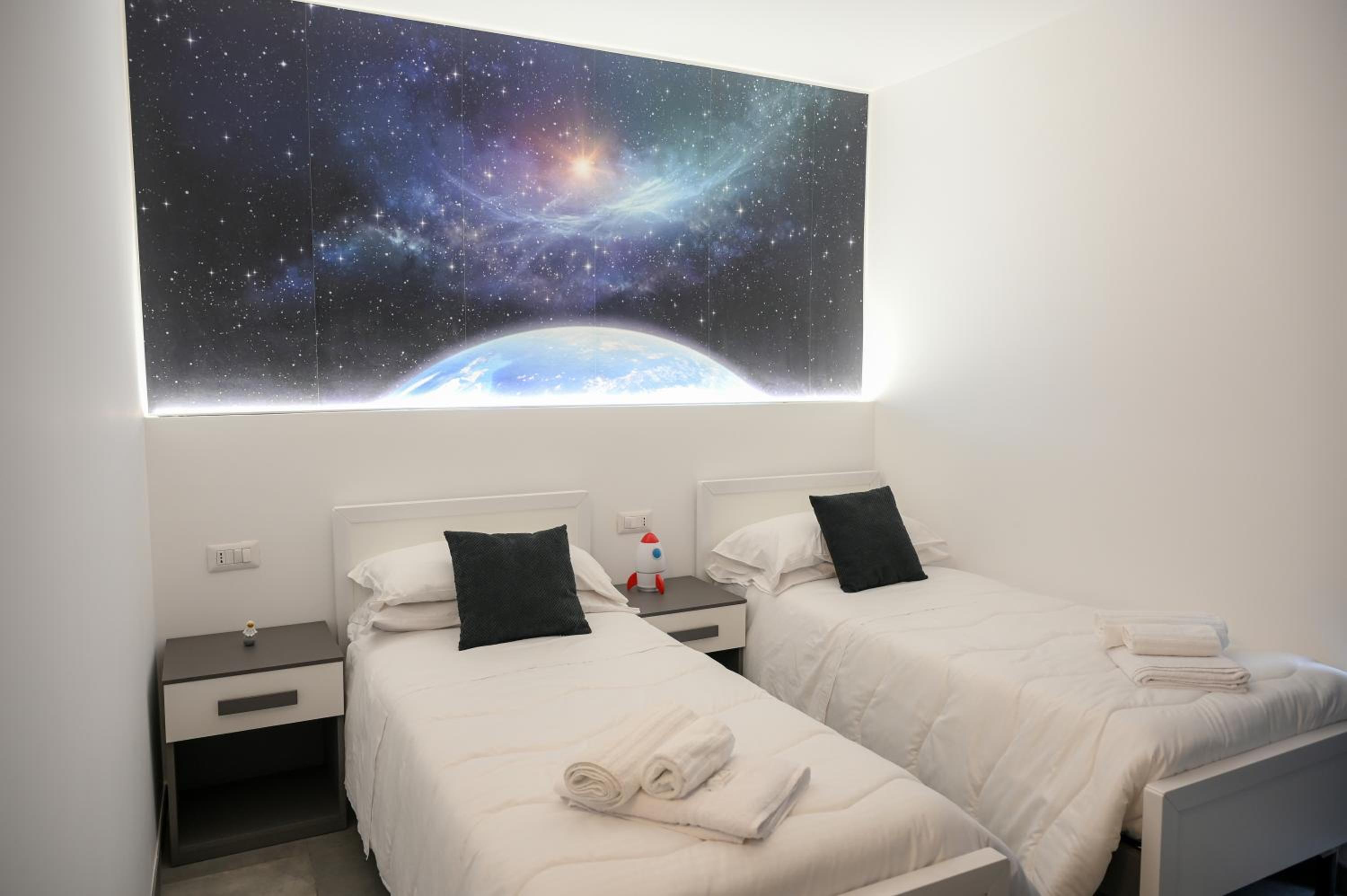 Deluxe Family Room photo 1