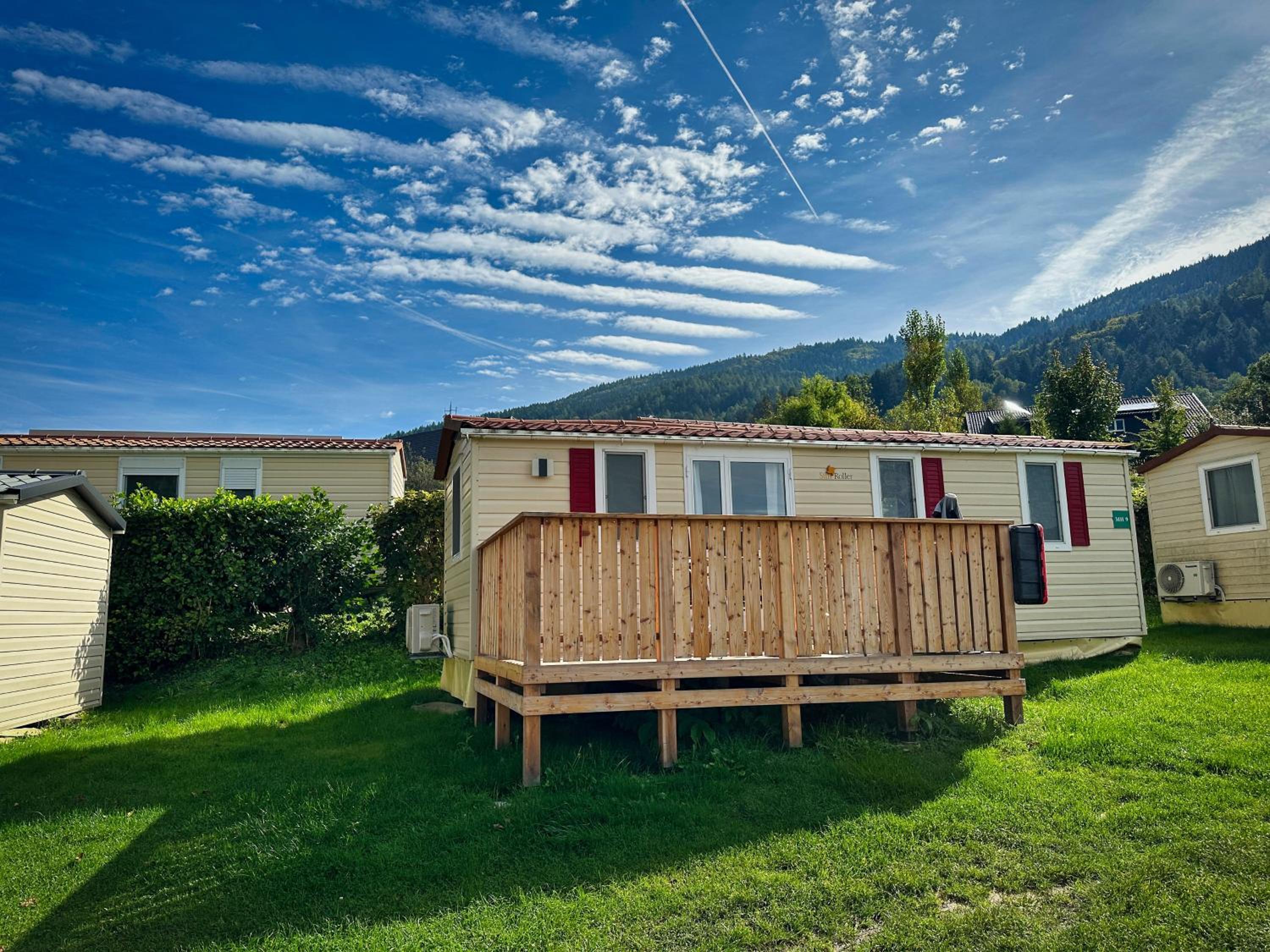 Mobile Home photo 2