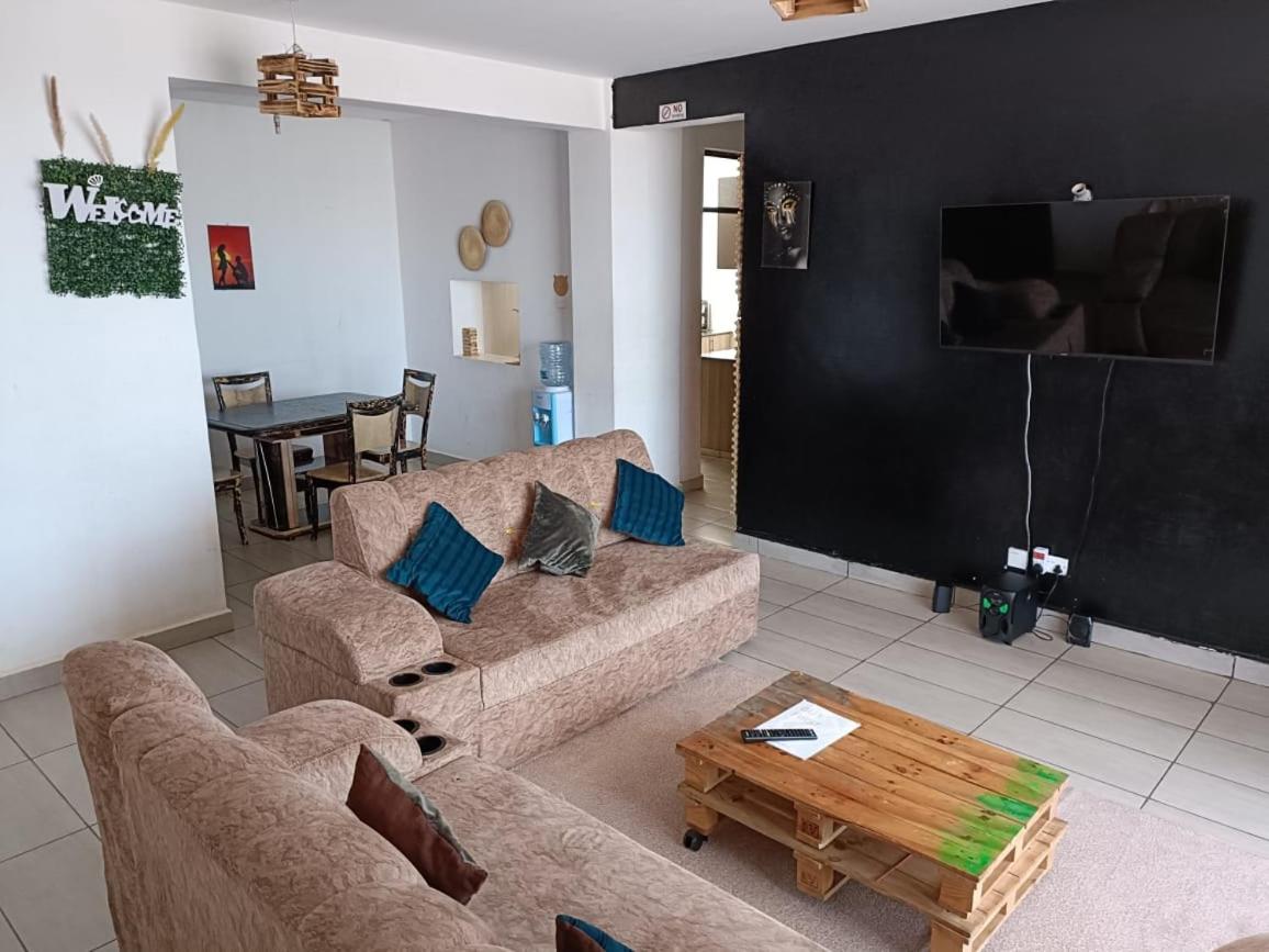 Three-Bedroom Apartment - Photo 1