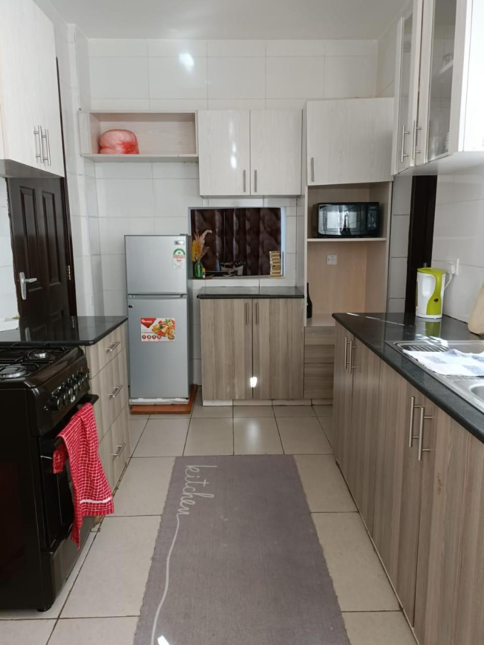 Three-Bedroom Apartment - Photo 3