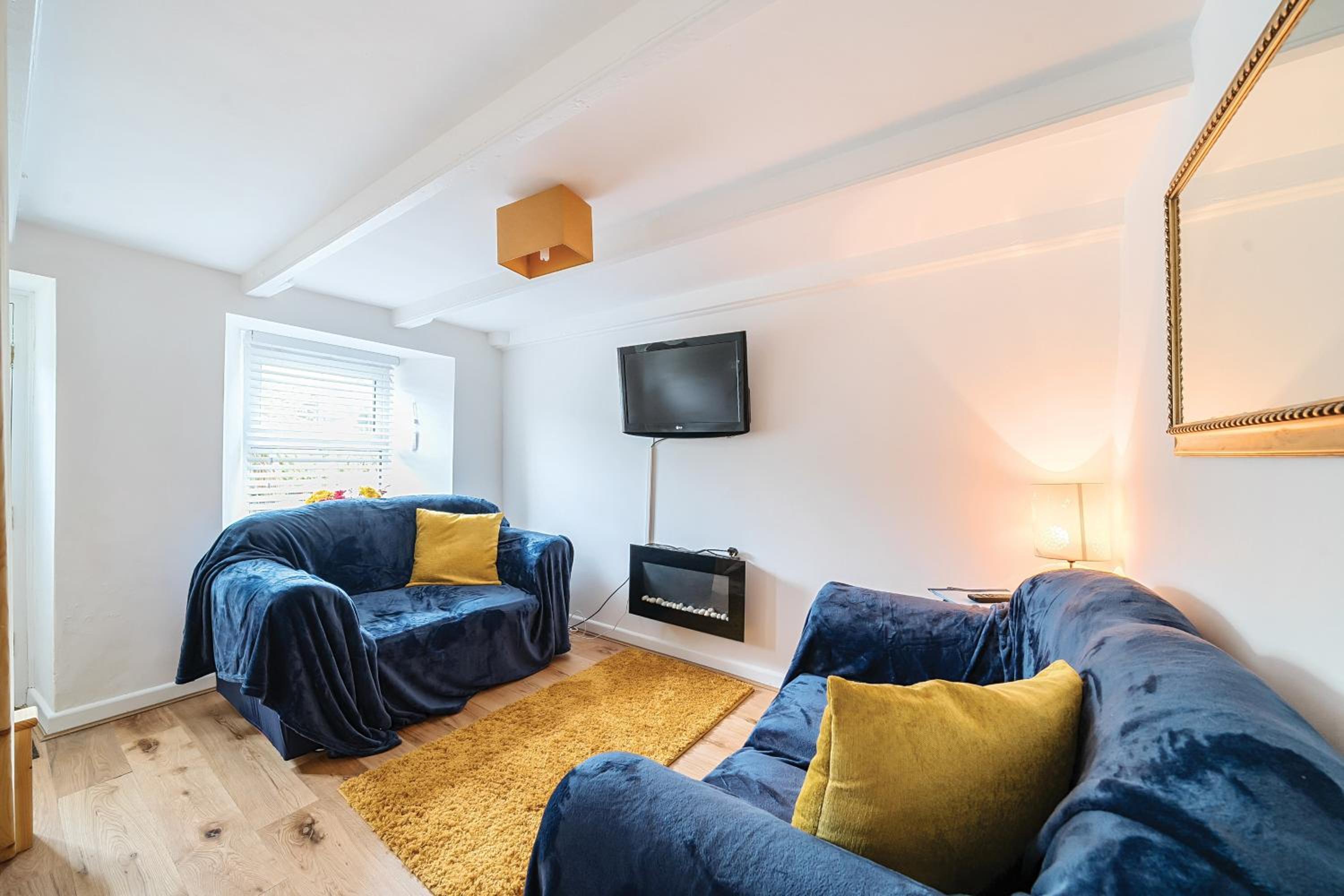 Two-Bedroom House photo 2