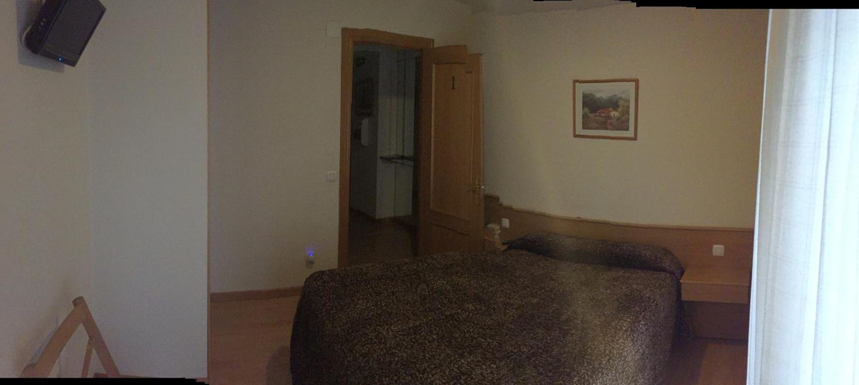 Double Room with Private Bathroom photo 2