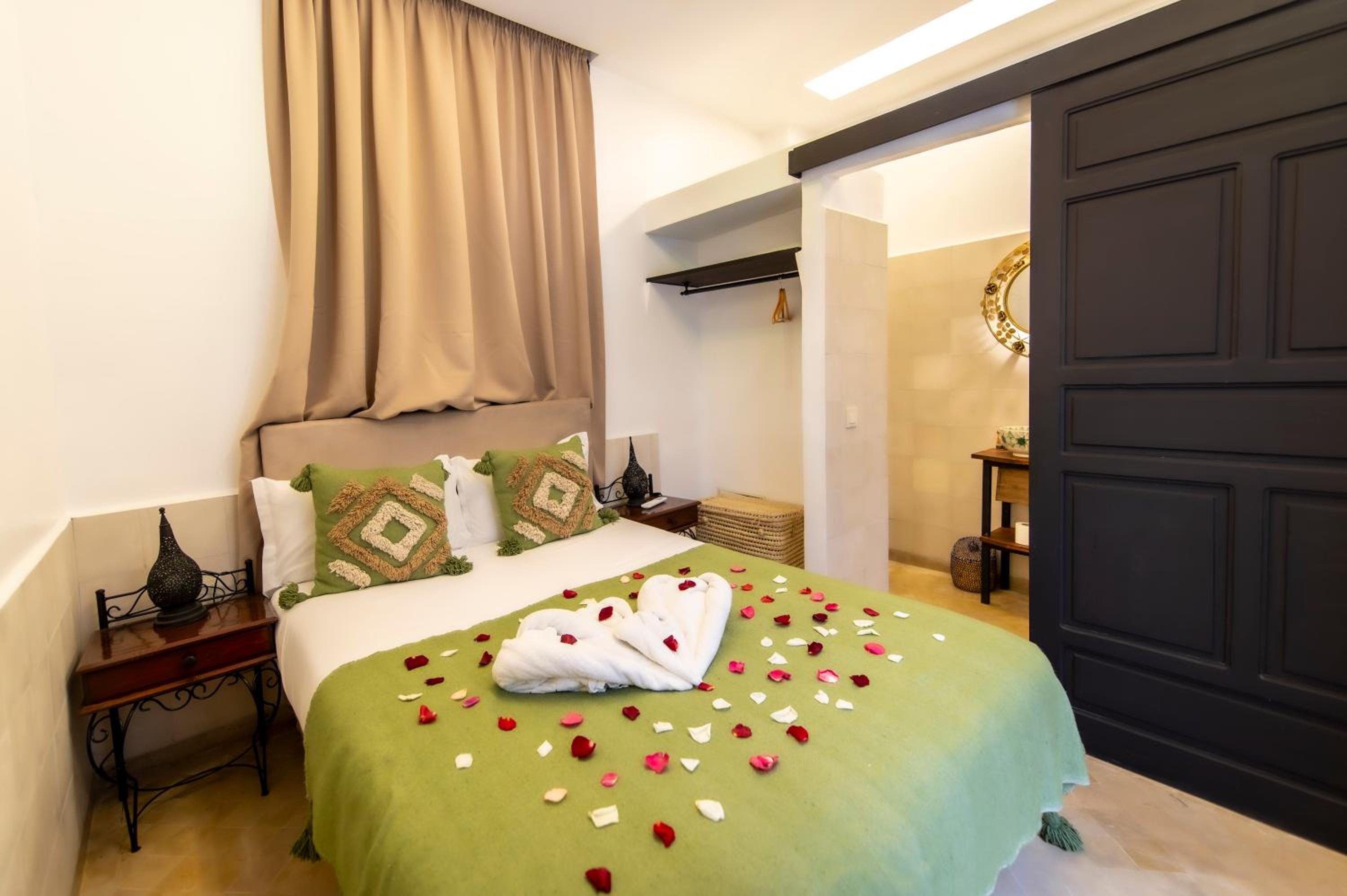 Double Room with Pool View photo 1