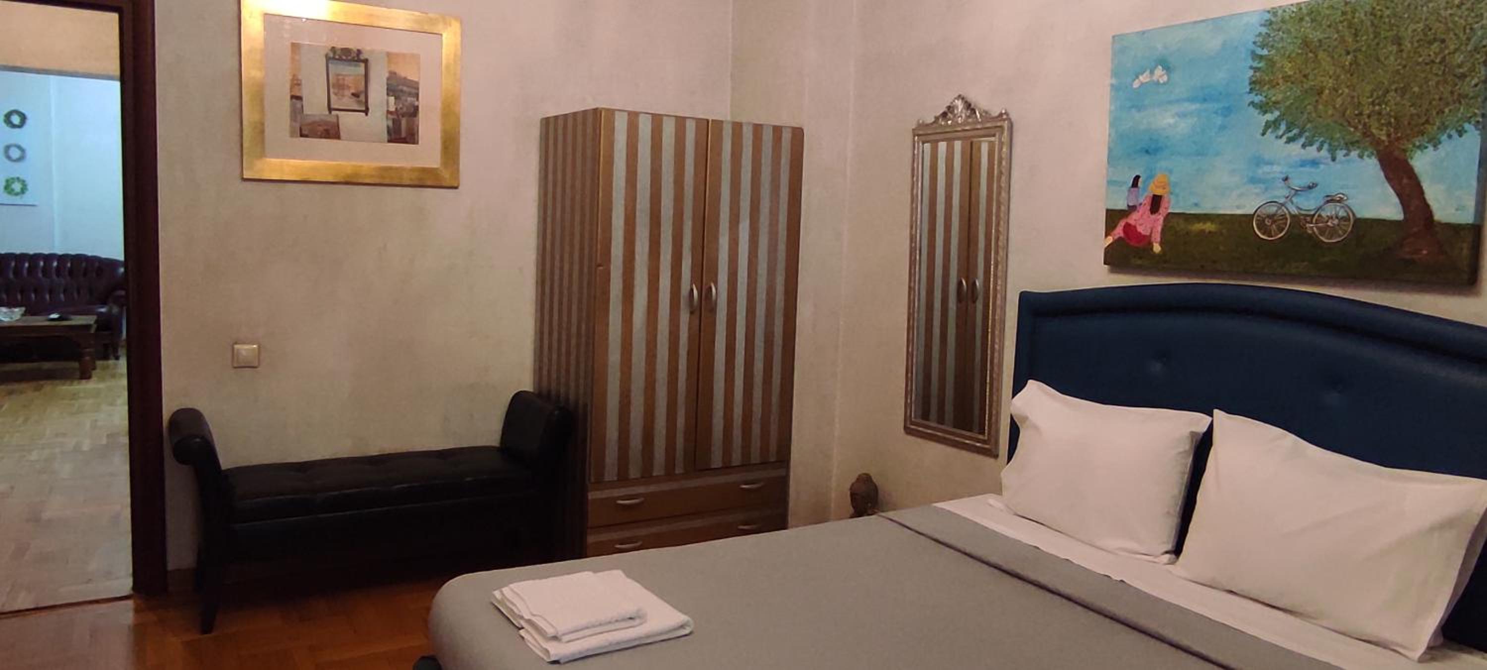 Two-Bedroom Apartment - Photo 20