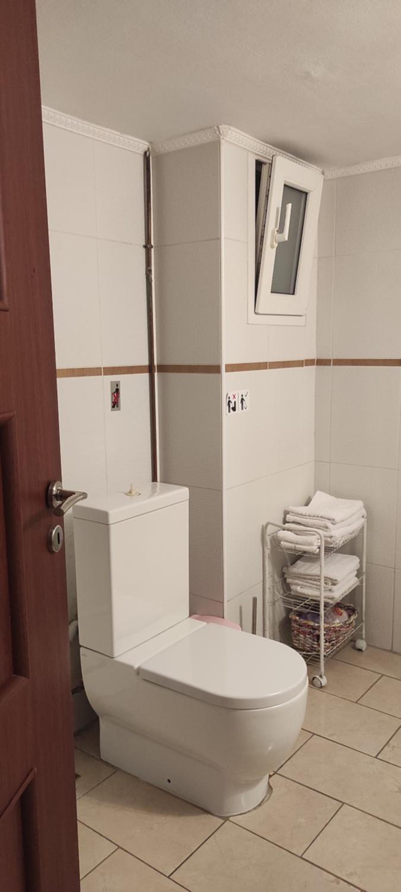 Two-Bedroom Apartment - Photo 23