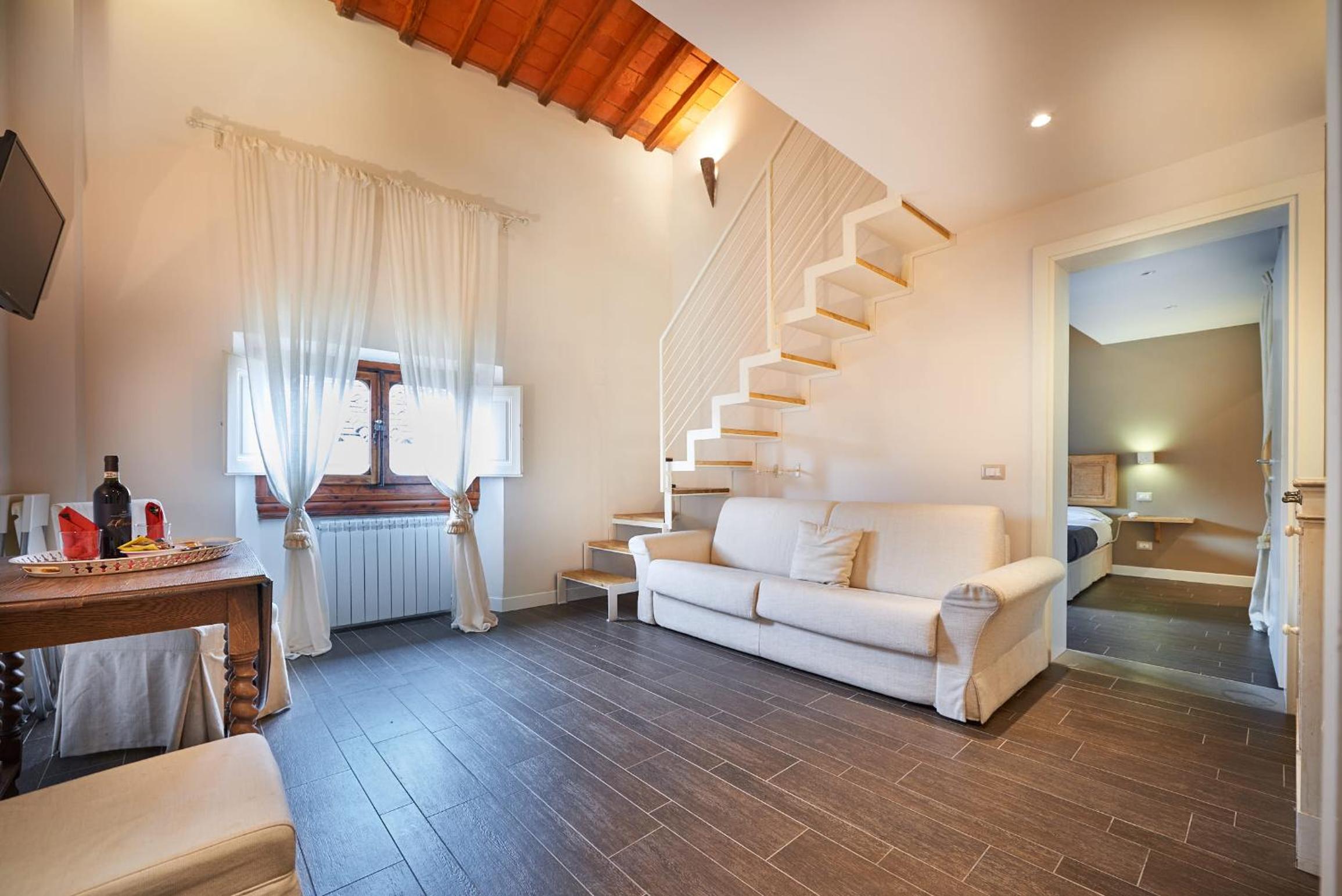 Two-Bedroom Apartment (6 Adults)
