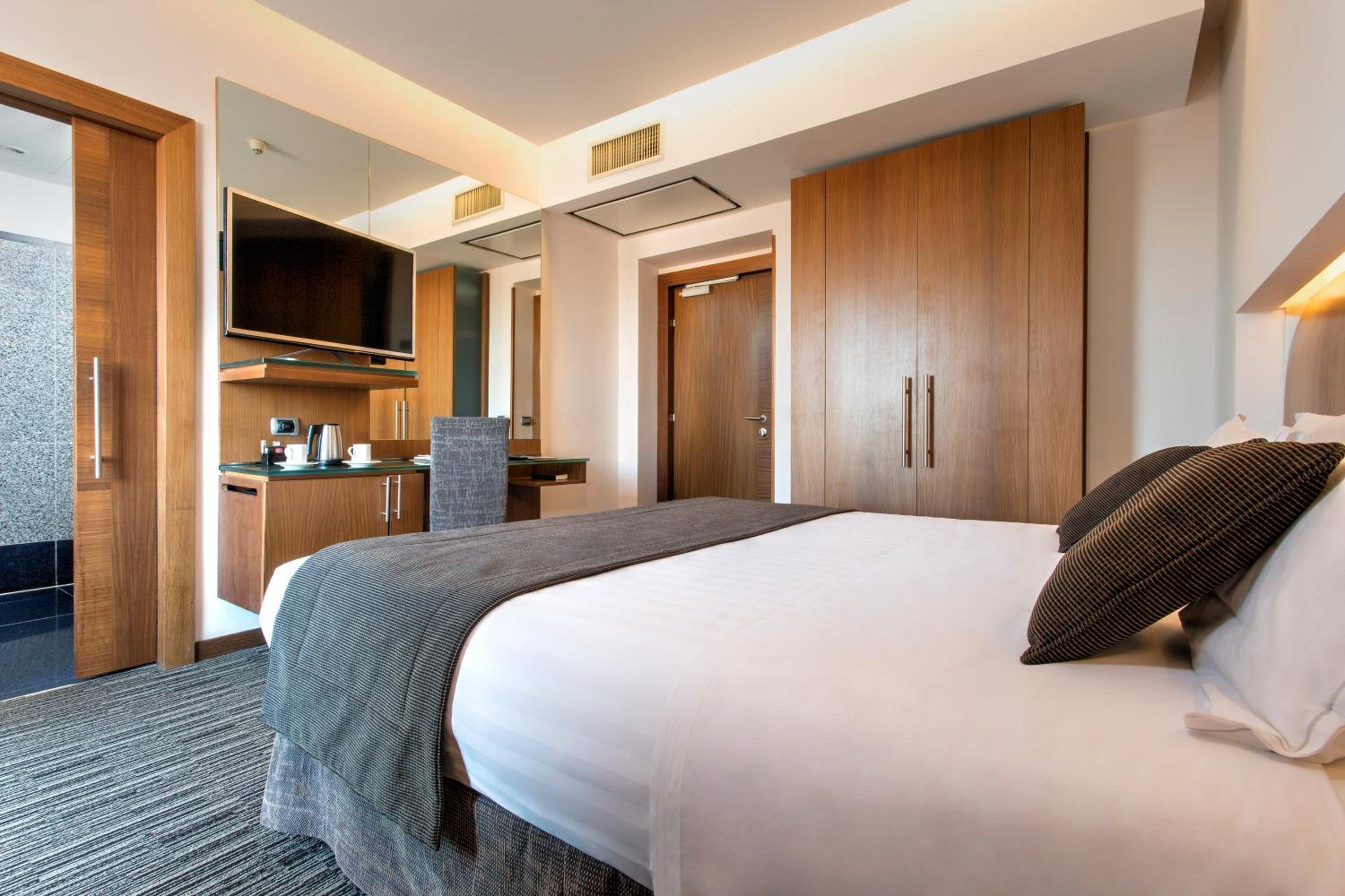 Small Double Room with French Bed - Photo 1