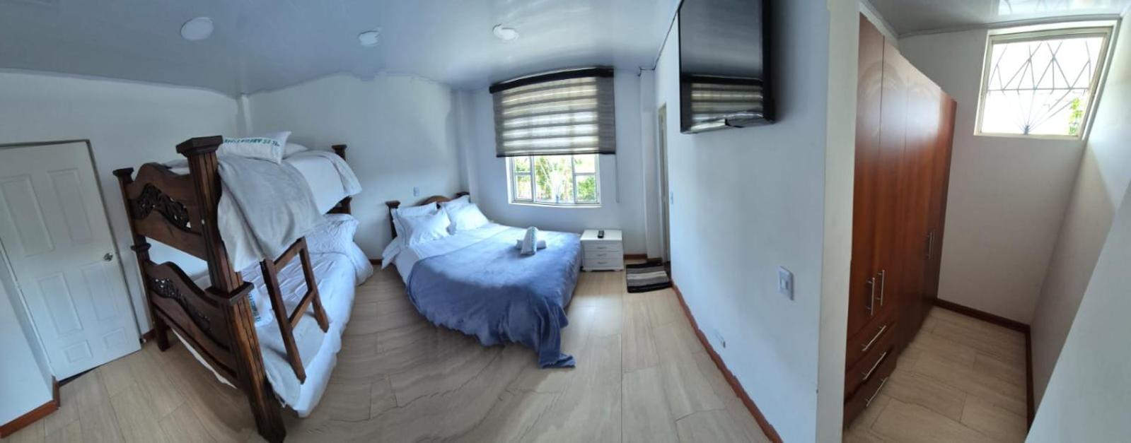 Deluxe Family Room photo 3