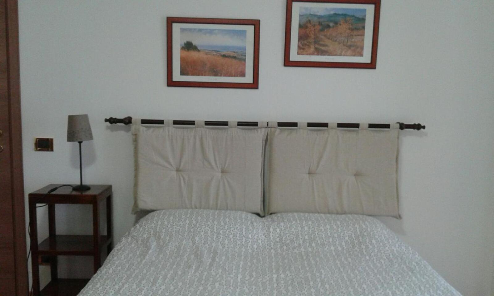Deluxe Double Room (2 Adults + 1 Child) - Photo 1