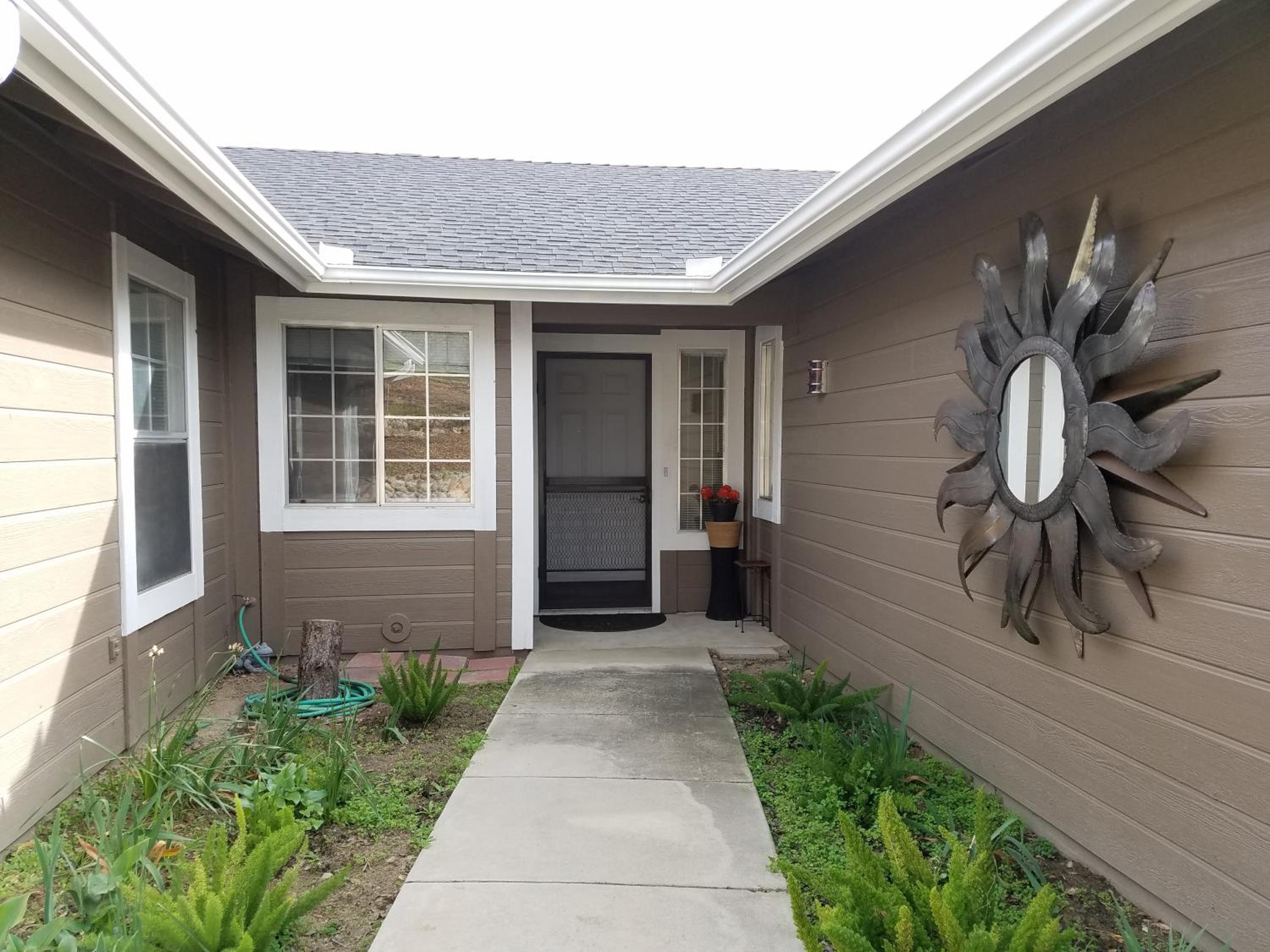 One-Bedroom House photo 2
