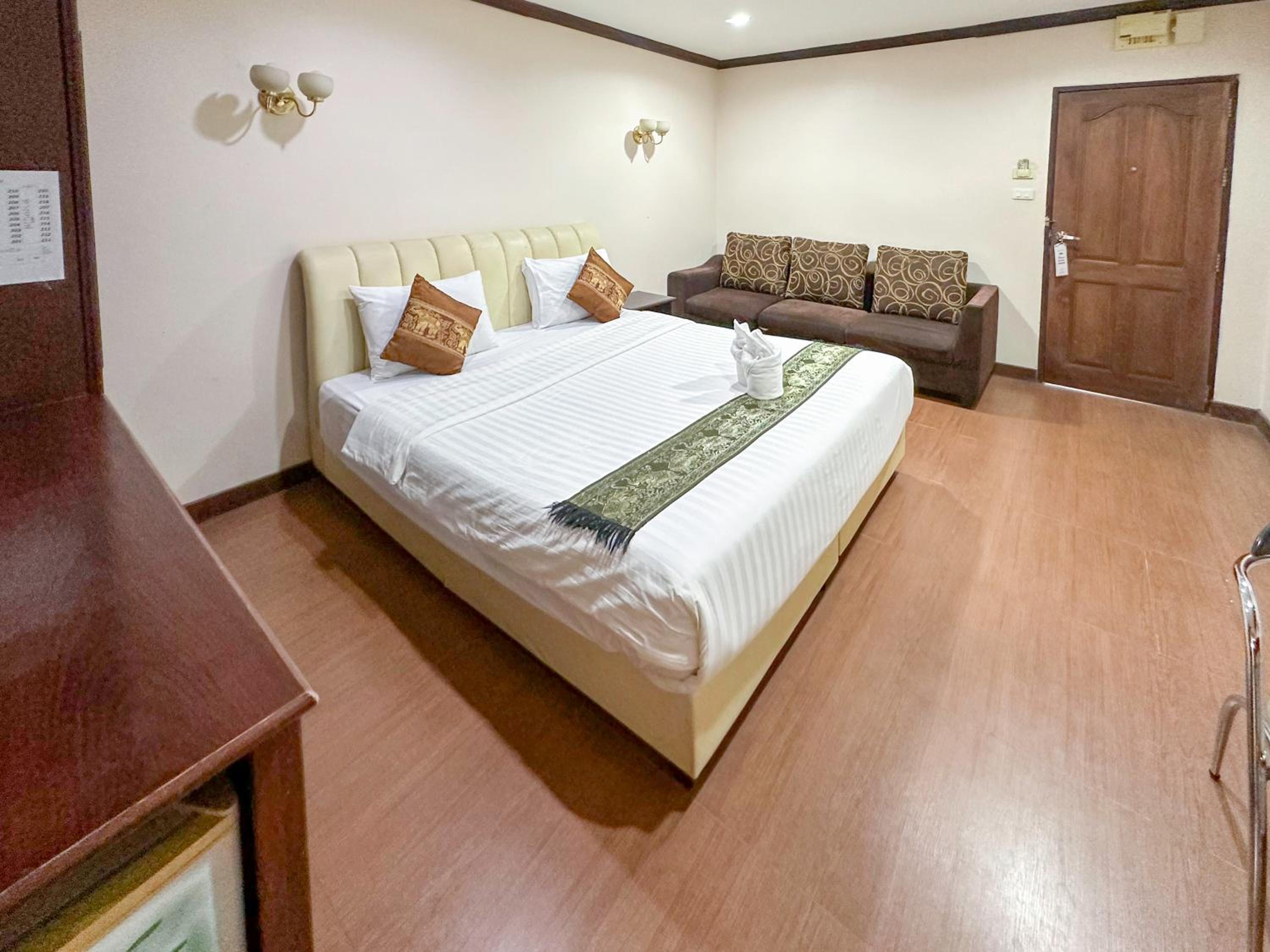 Deluxe Double or Twin Room