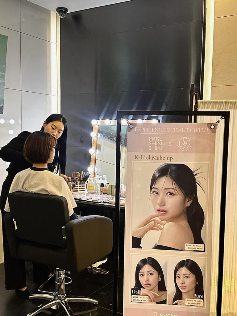[Special Offer] Deluxe Triple Room - Full Make-up Service for 1 person included
