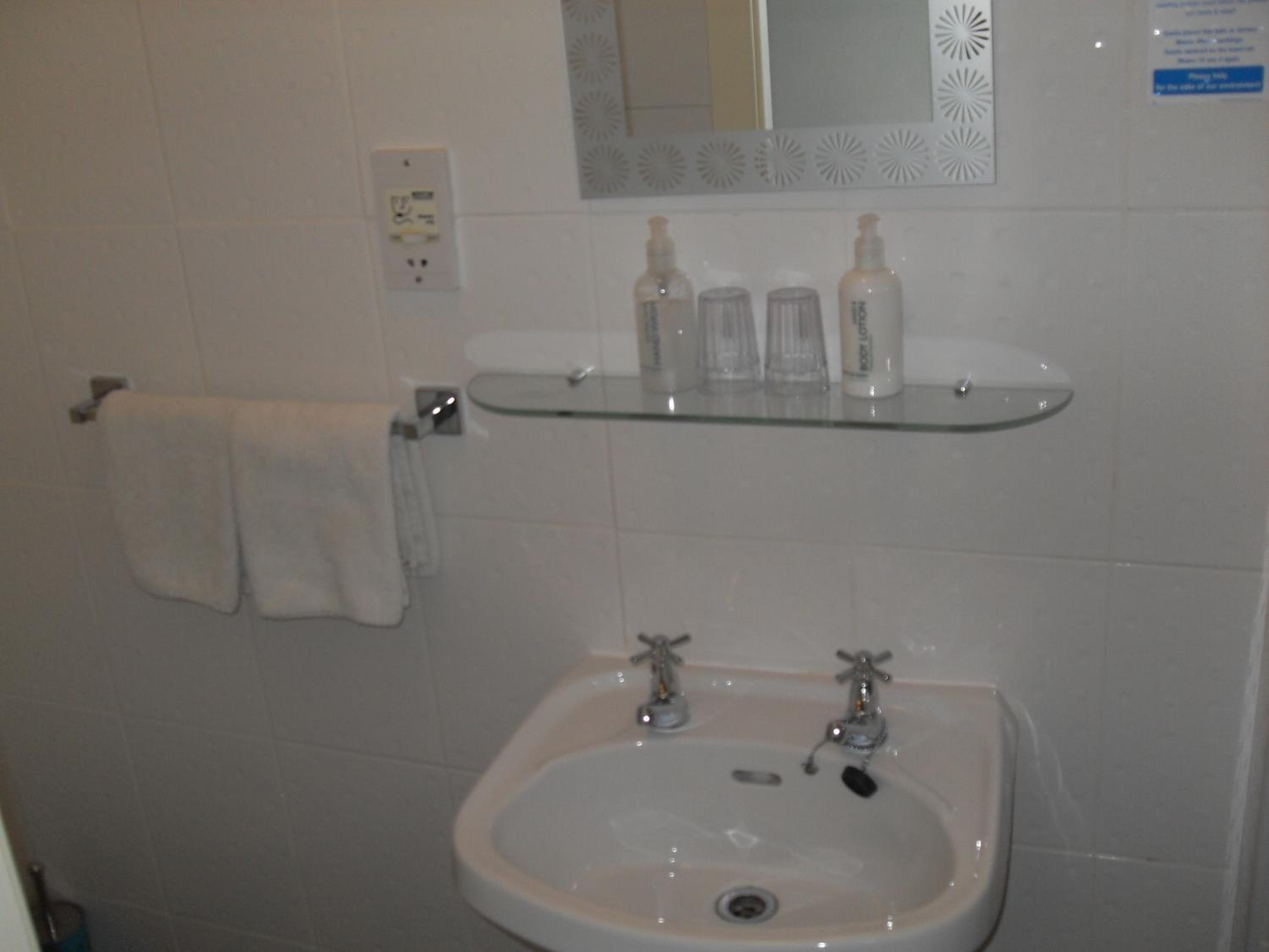 Double Room - Photo 20