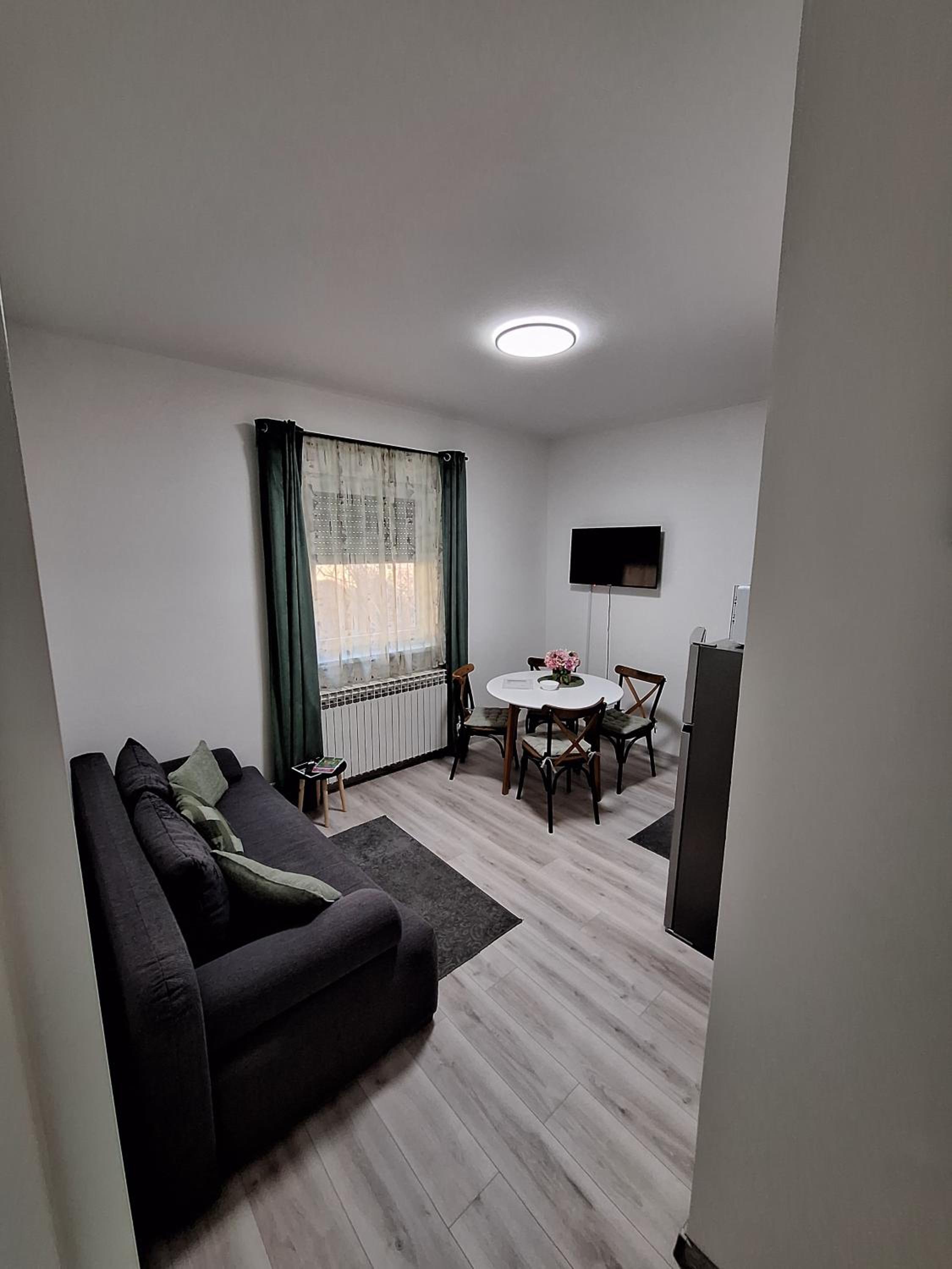Apartment photo 1