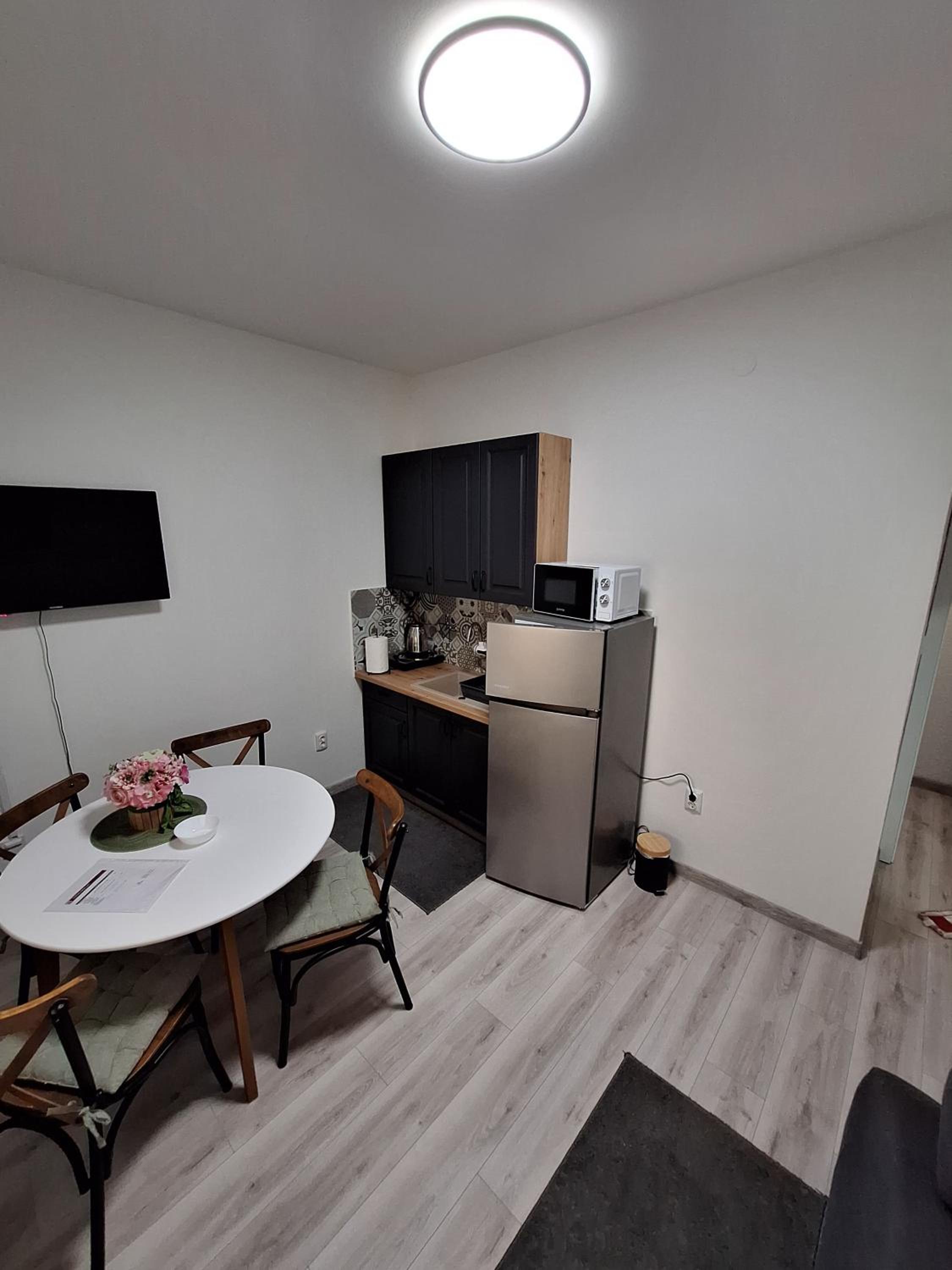 Apartment photo 2