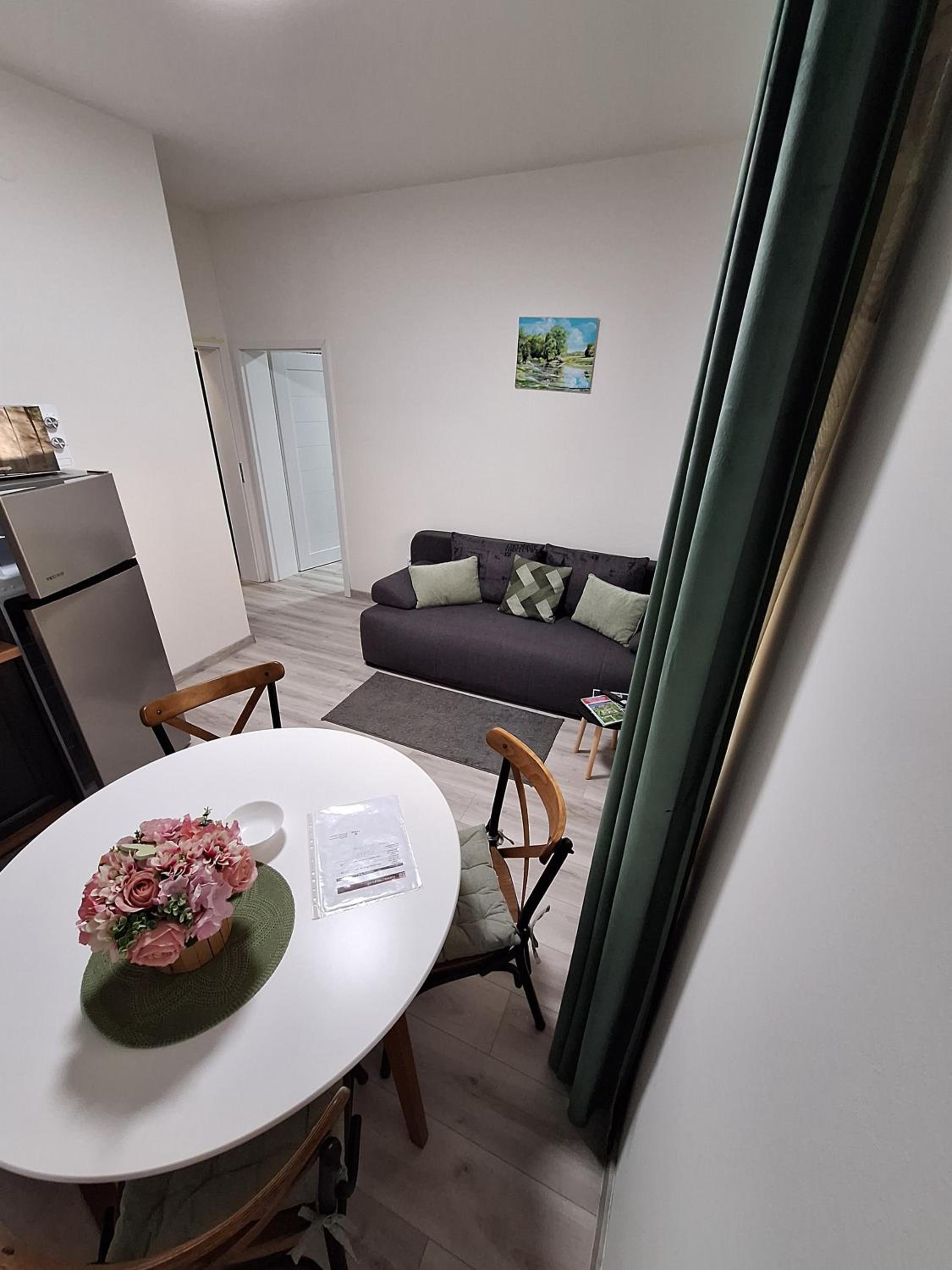 Apartment photo 3