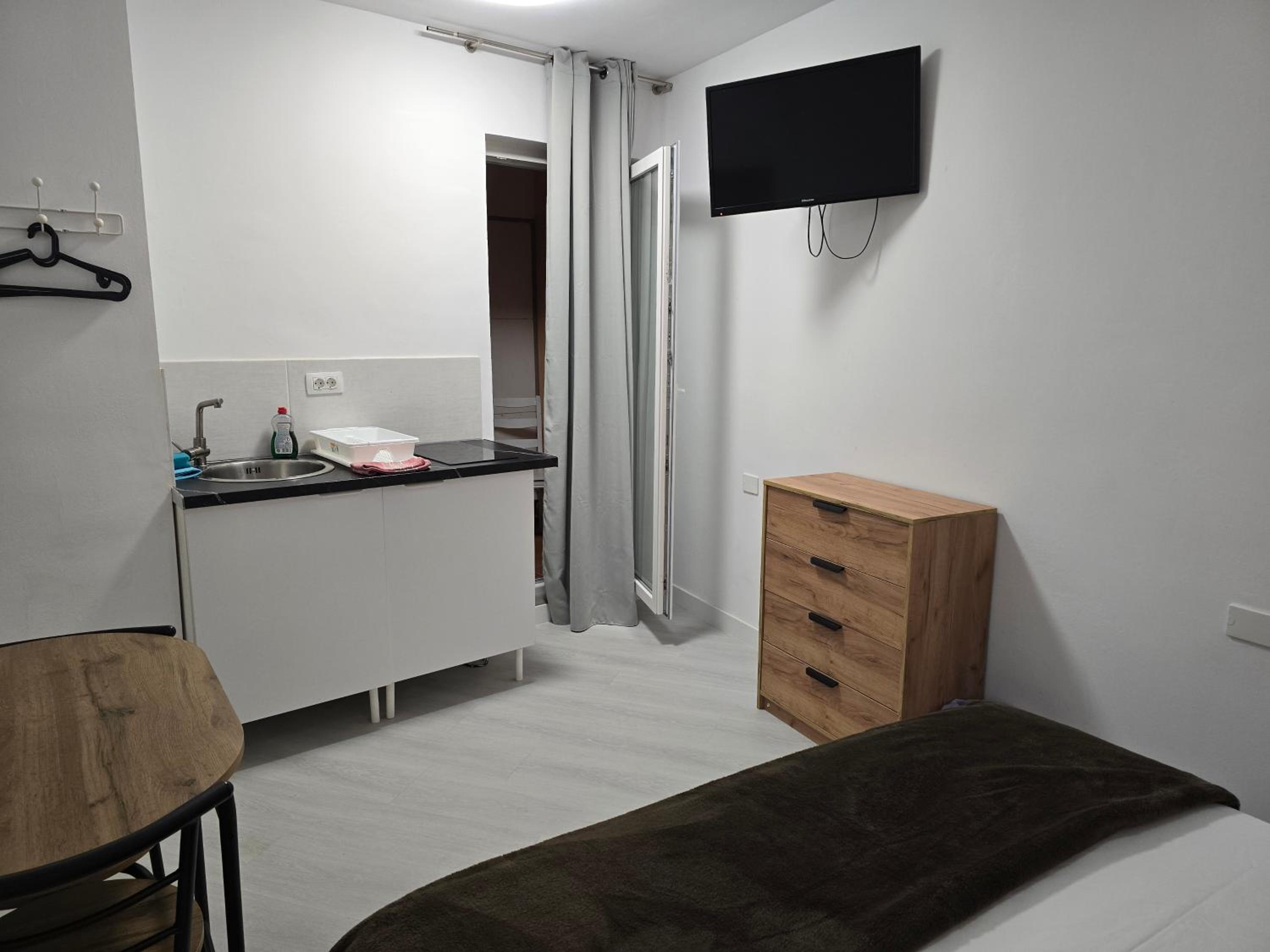 Double Room with Private Bathroom