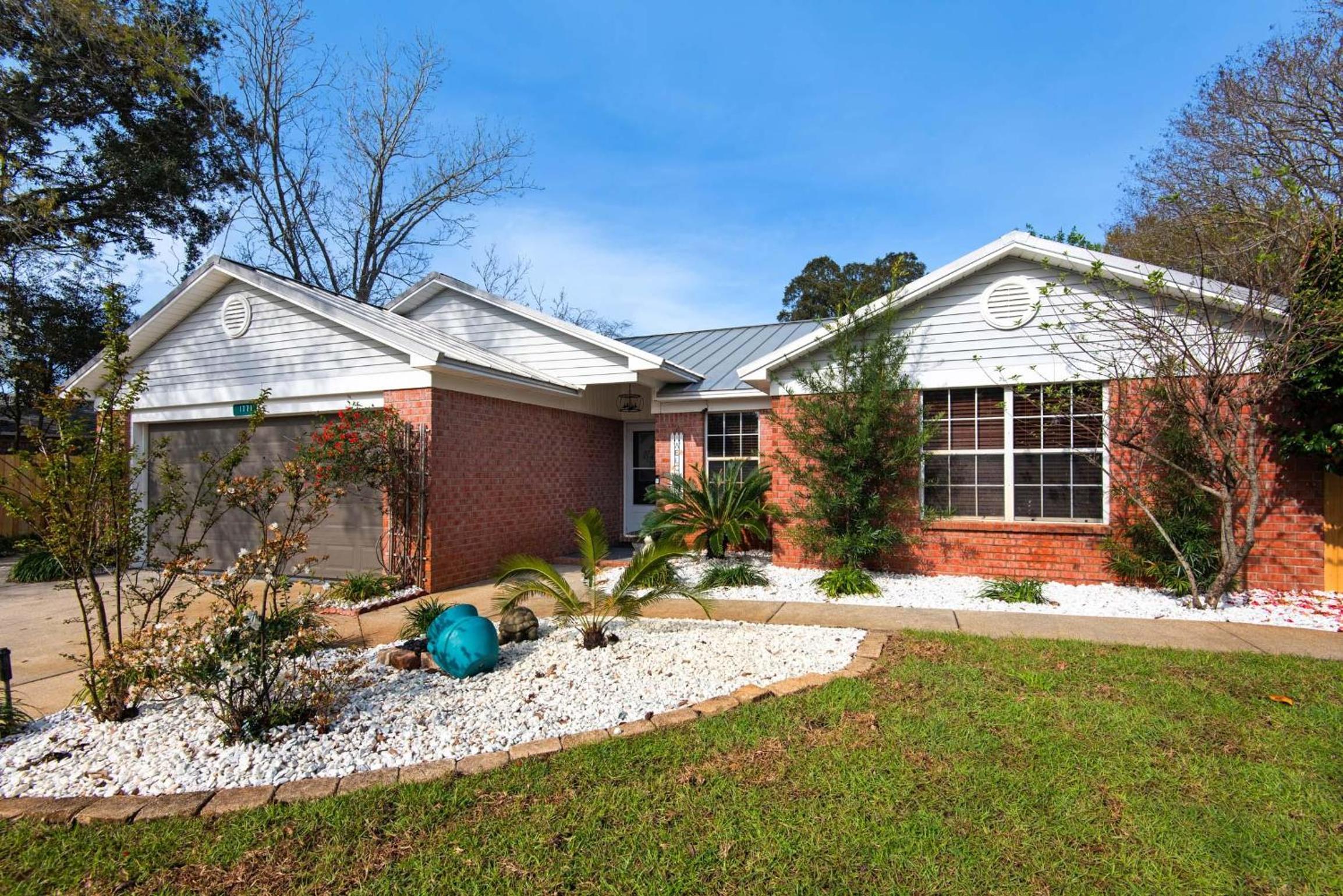 Three-Bedroom Holiday Home  photo 2