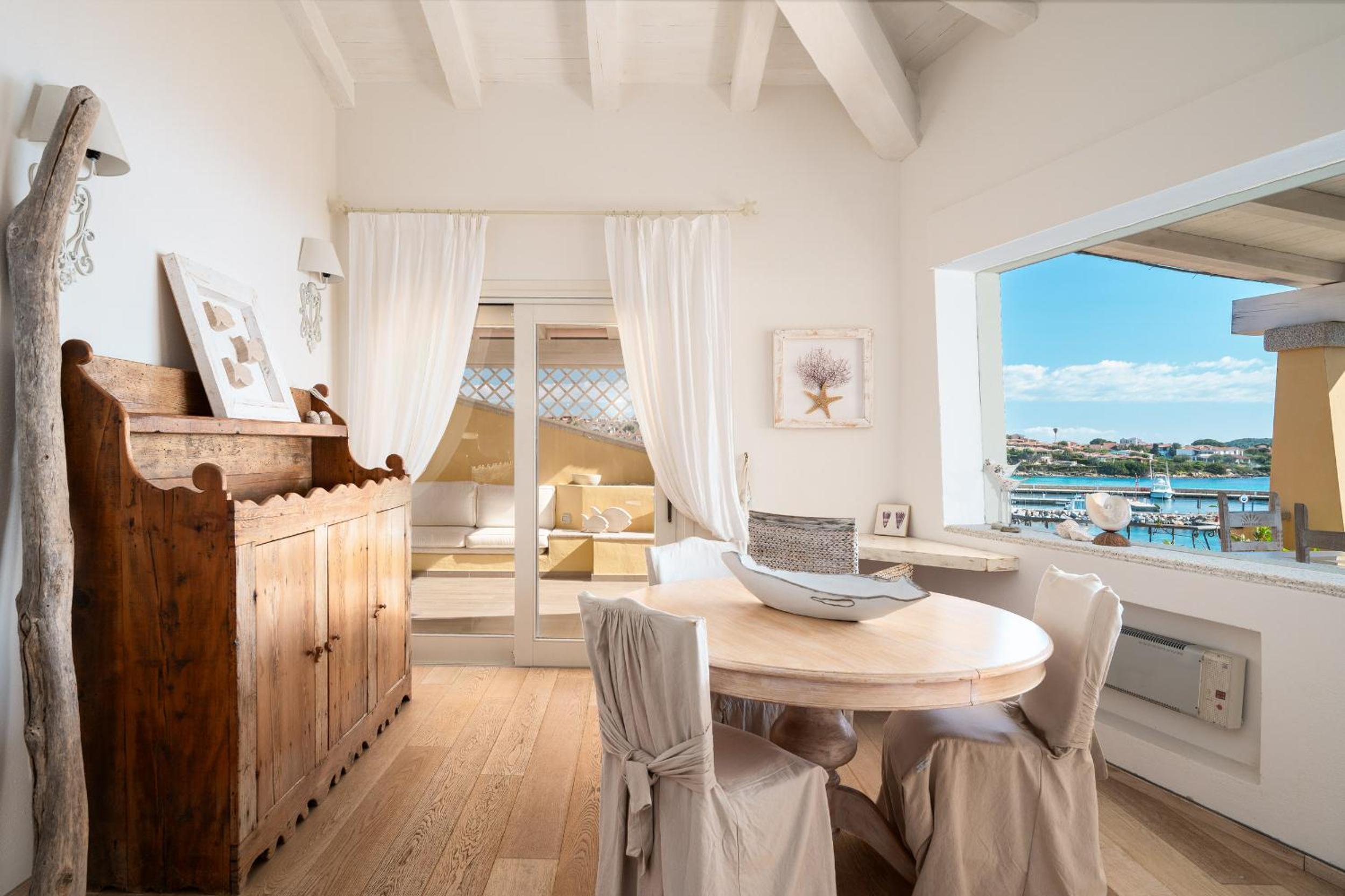 Three-Bedroom Apartment with Ocean View