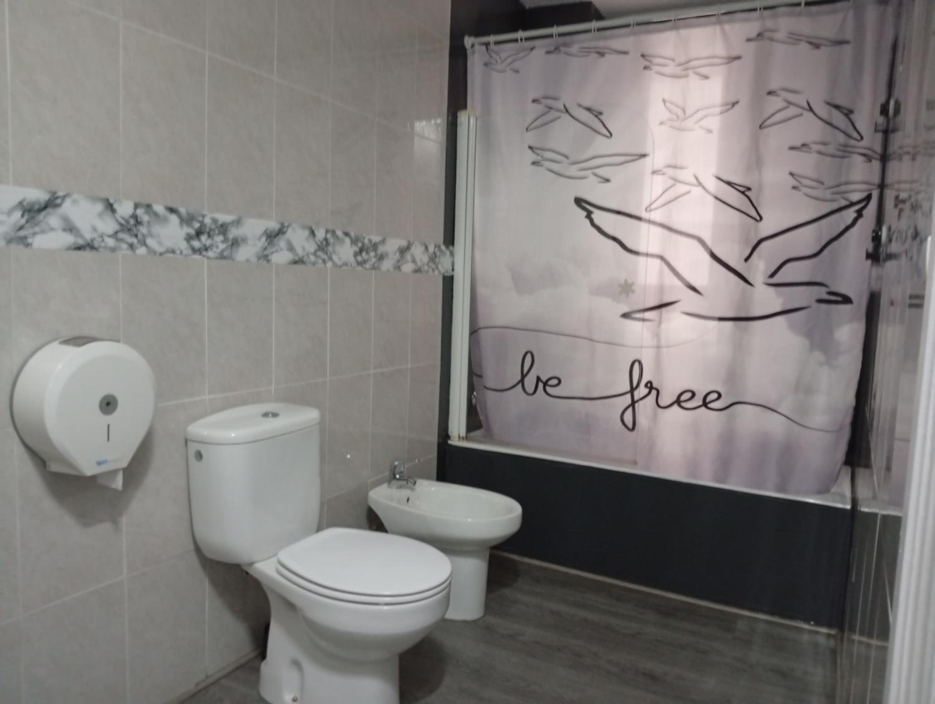 Single Room with Shared Bathroom
