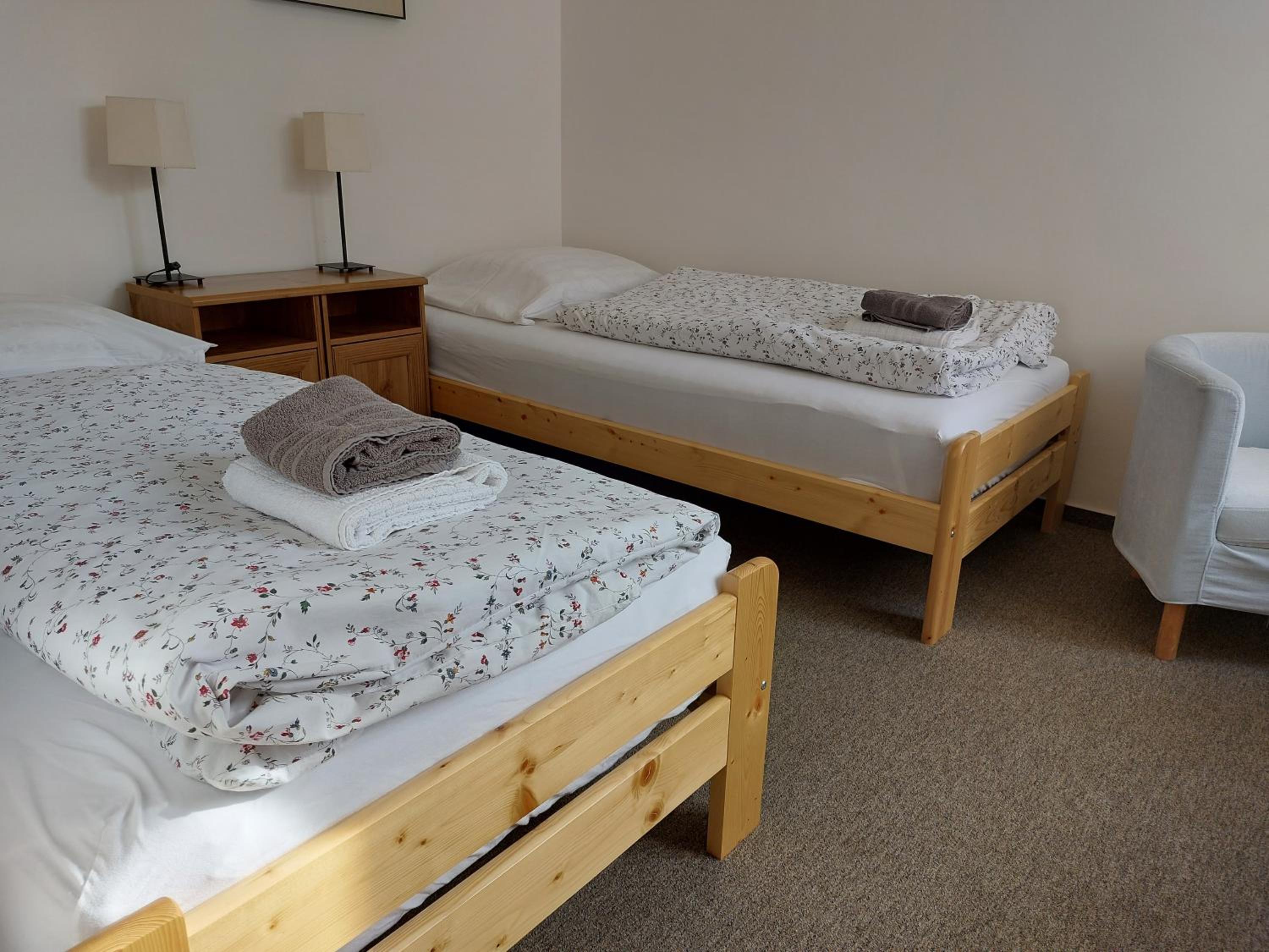 Small Twin Room photo 2