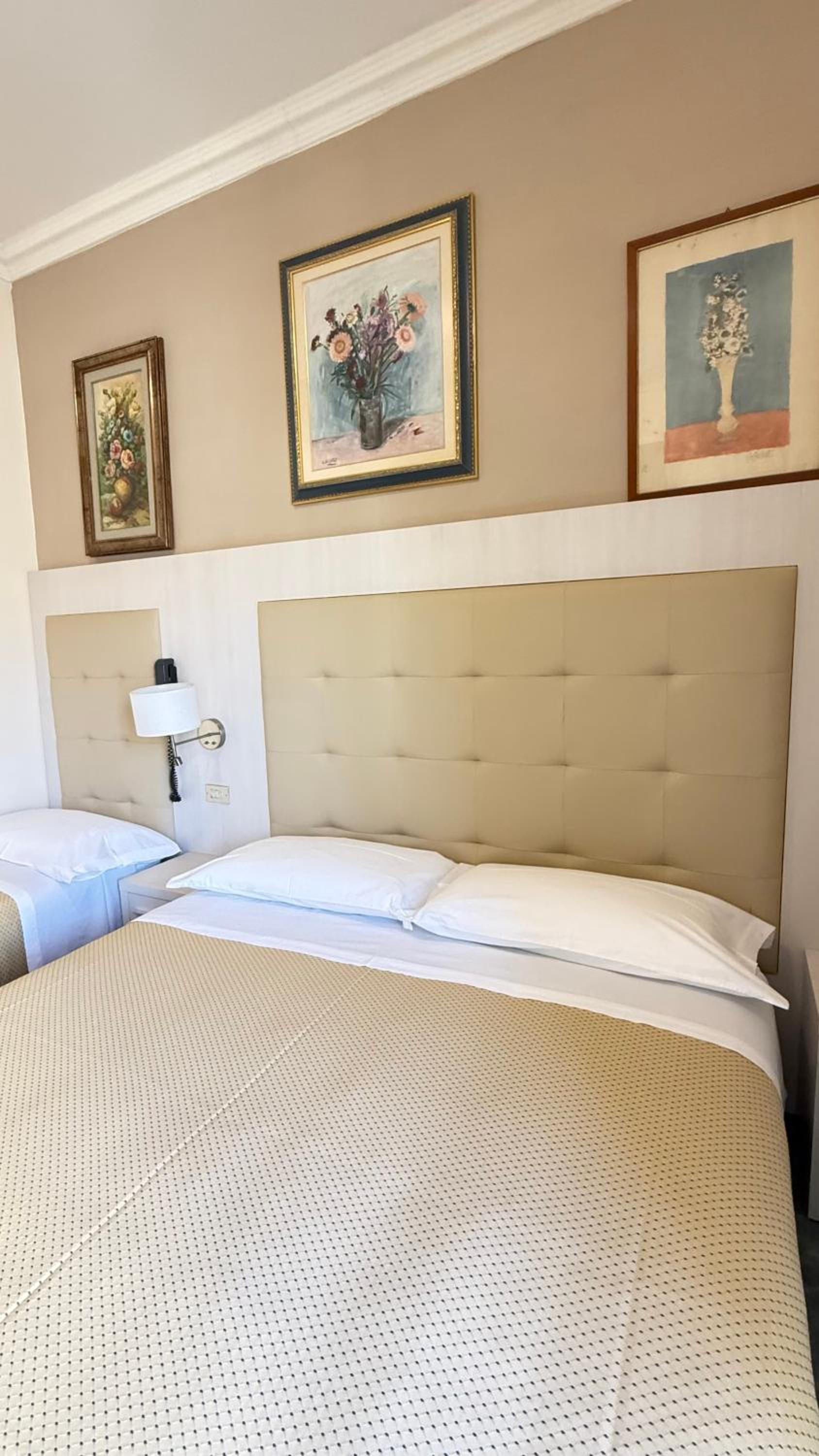 Standard Triple Room photo 2