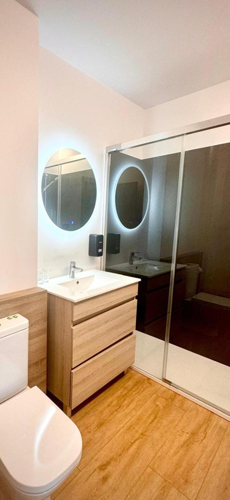 Standard Twin Room with Sea View