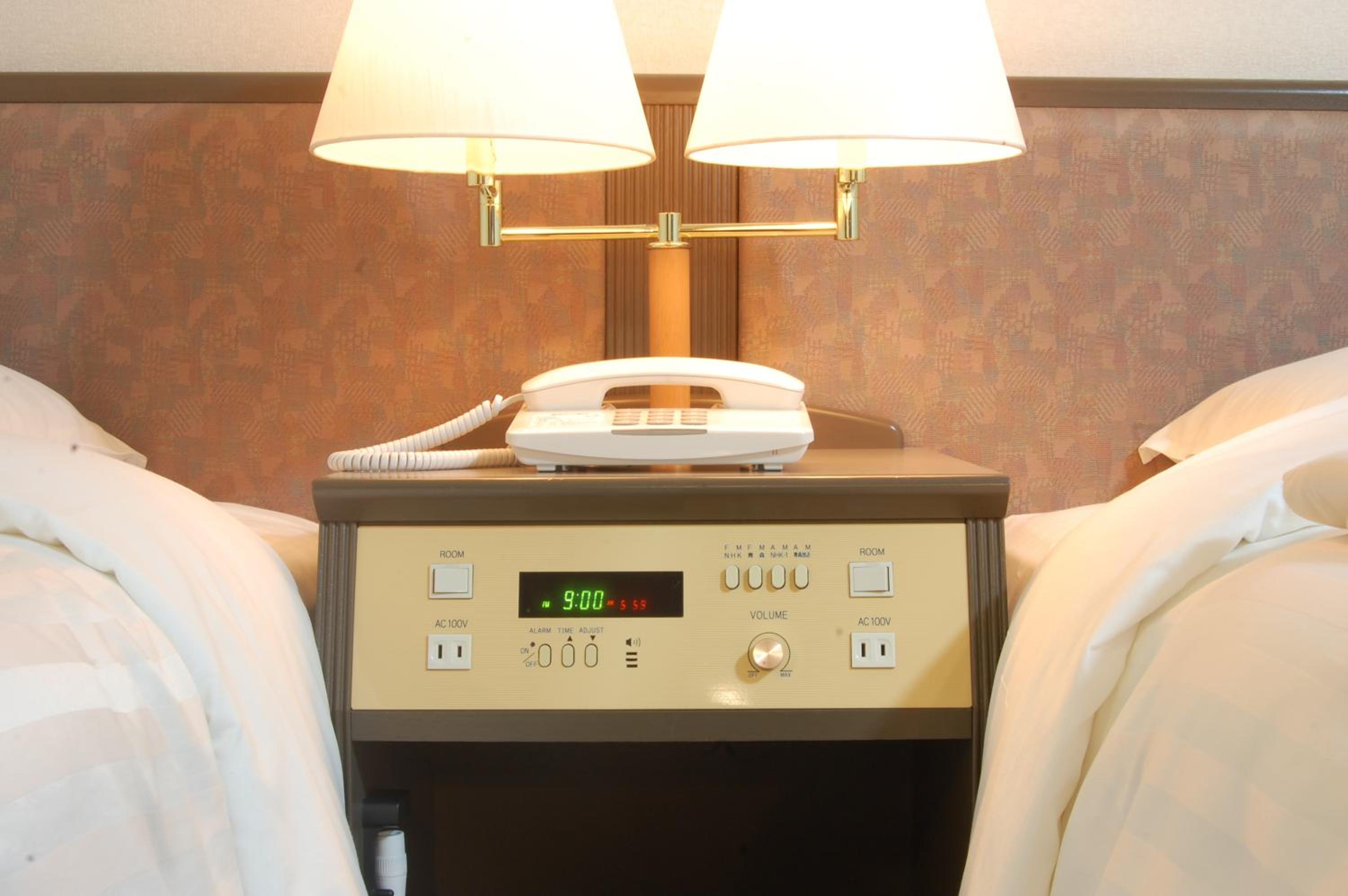 Twin Room - Non-Smoking - Photo 7