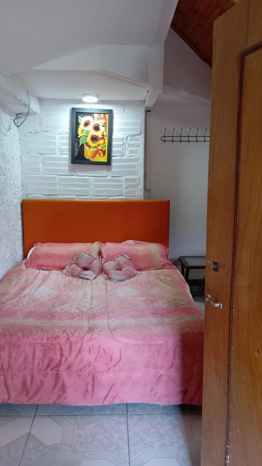 Twin Room with Private Bathroom photo 1