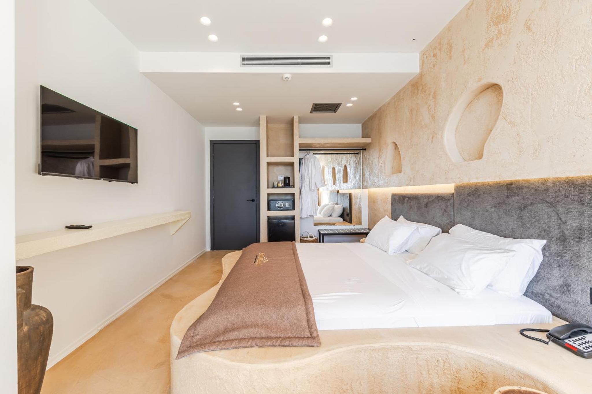 Premium Double Room with Balcony, Sea View and Bath Tub photo 3