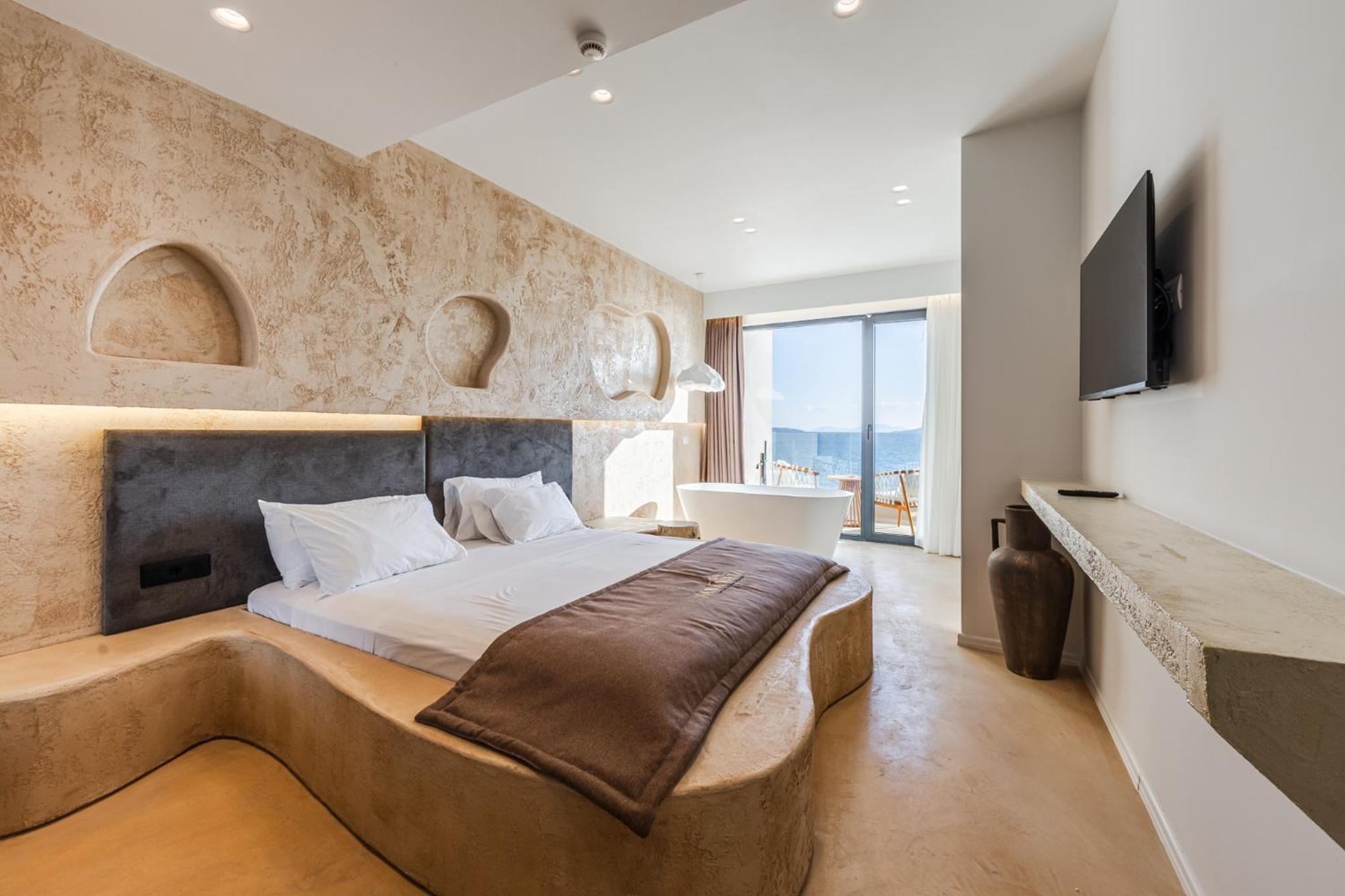 Premium Double Room with Balcony, Sea View and Bath Tub photo 1