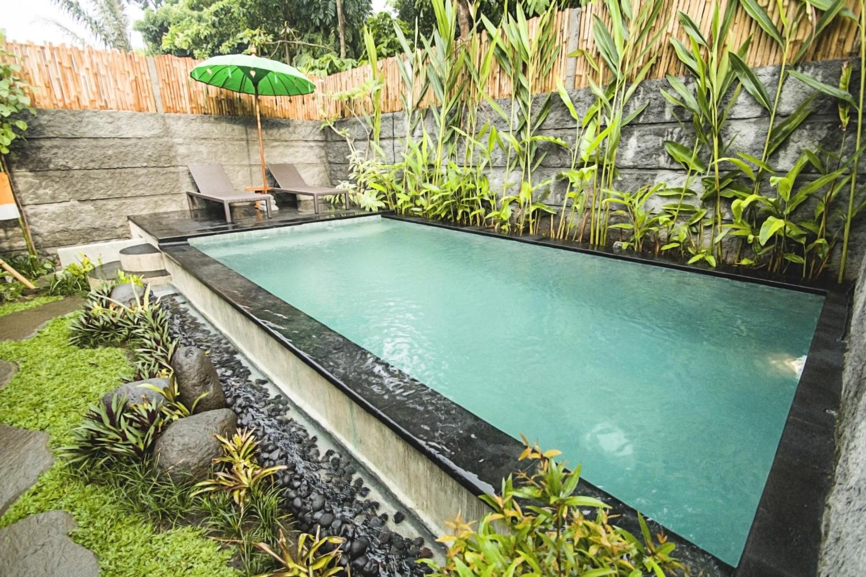 Villa with Private Pool - Photo 12